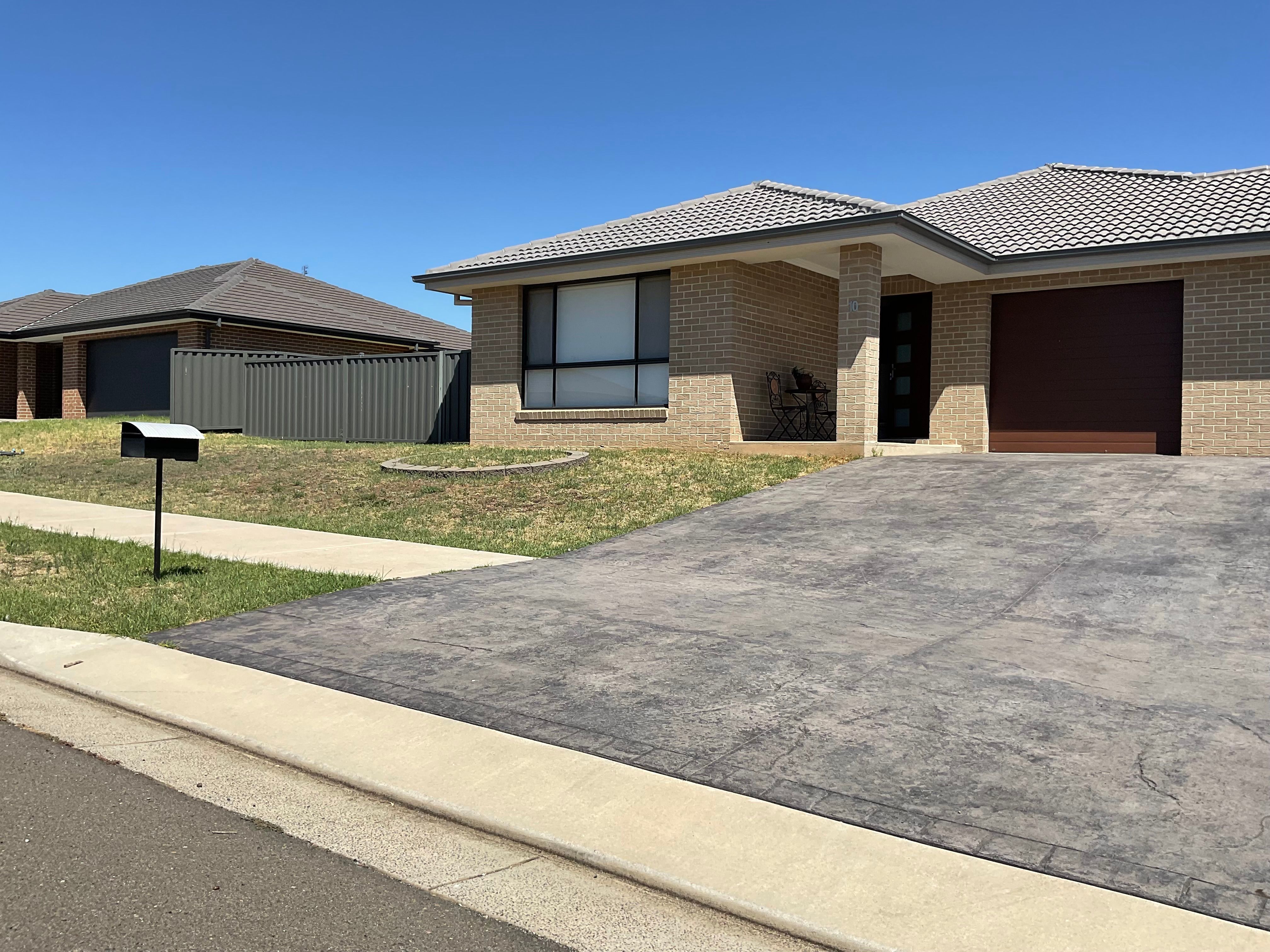 10 Simmental Way, Tamworth, NSW 2340 Leased House Ray White Tamworth