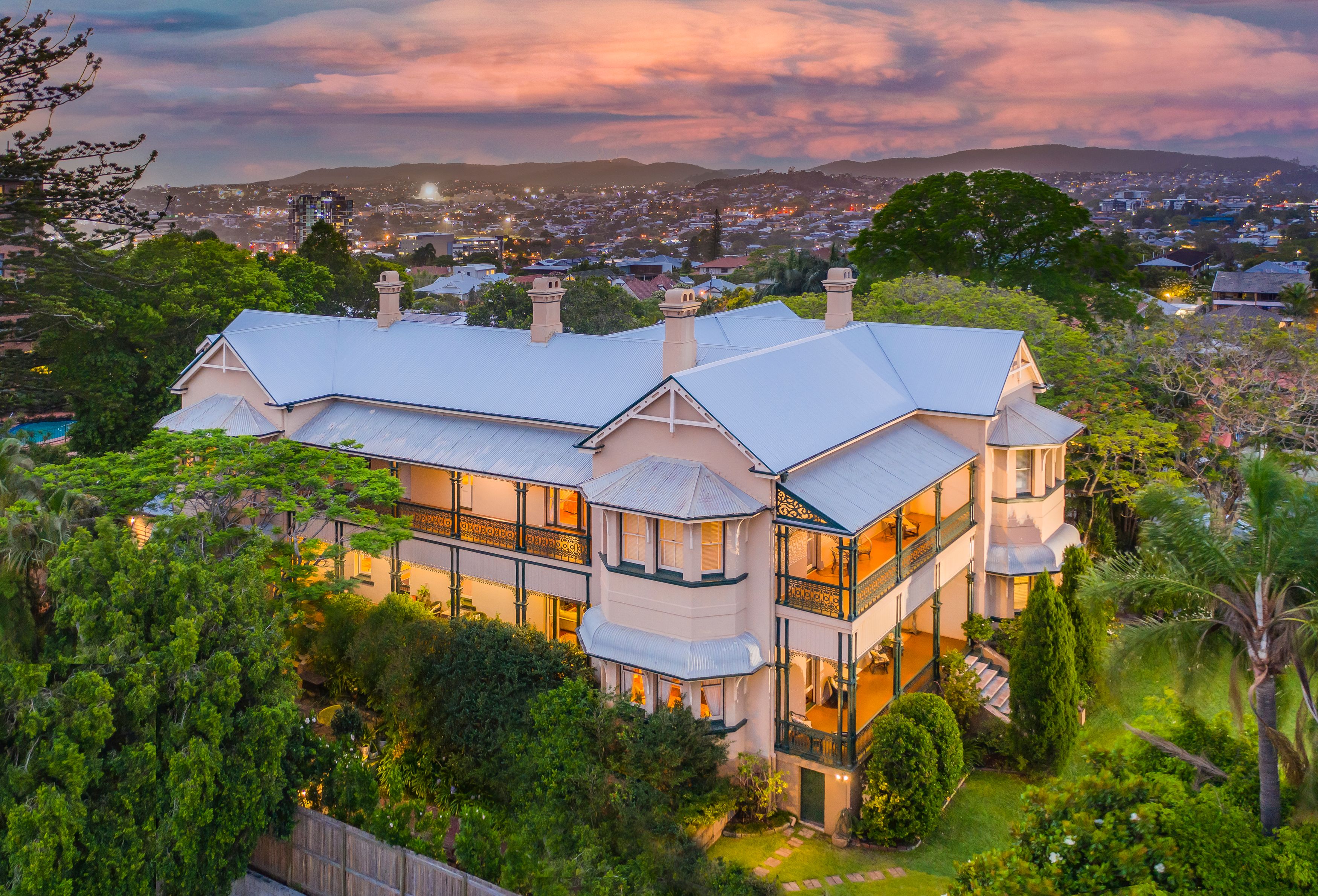 18 Tarranalma Avenue, Clayfield, QLD 4011