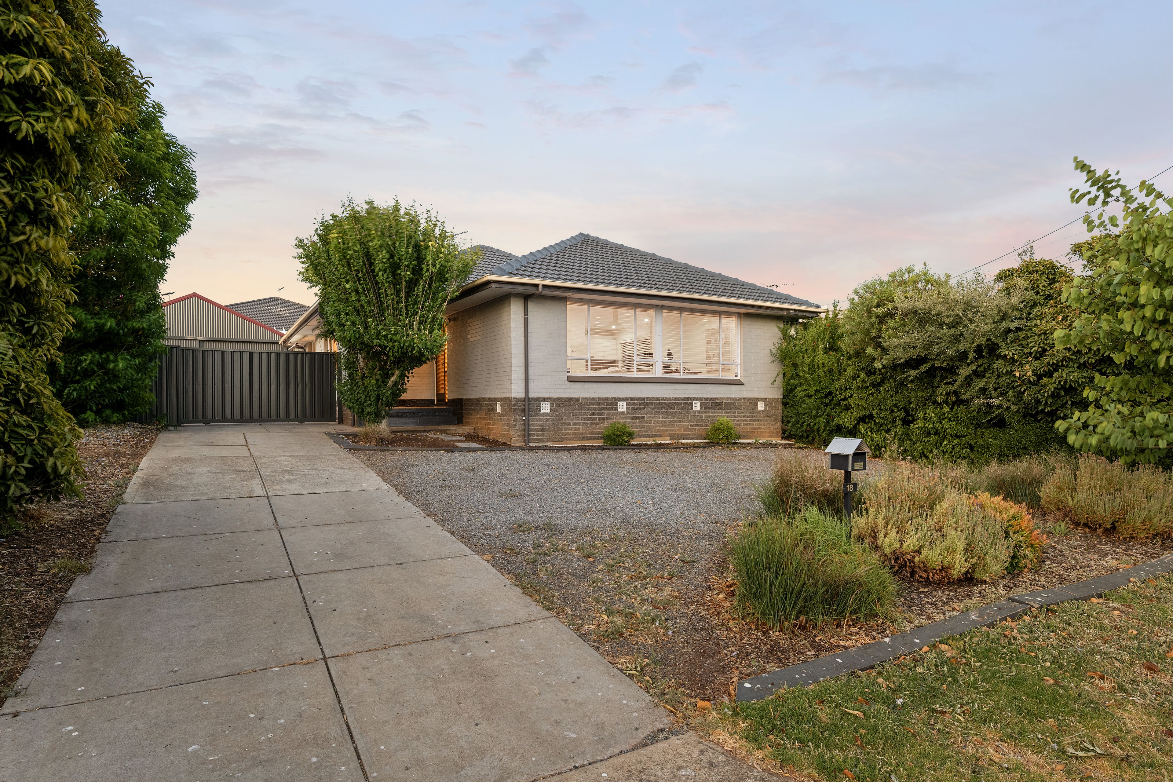 18 Hillary Crescent, Modbury North, SA 5092