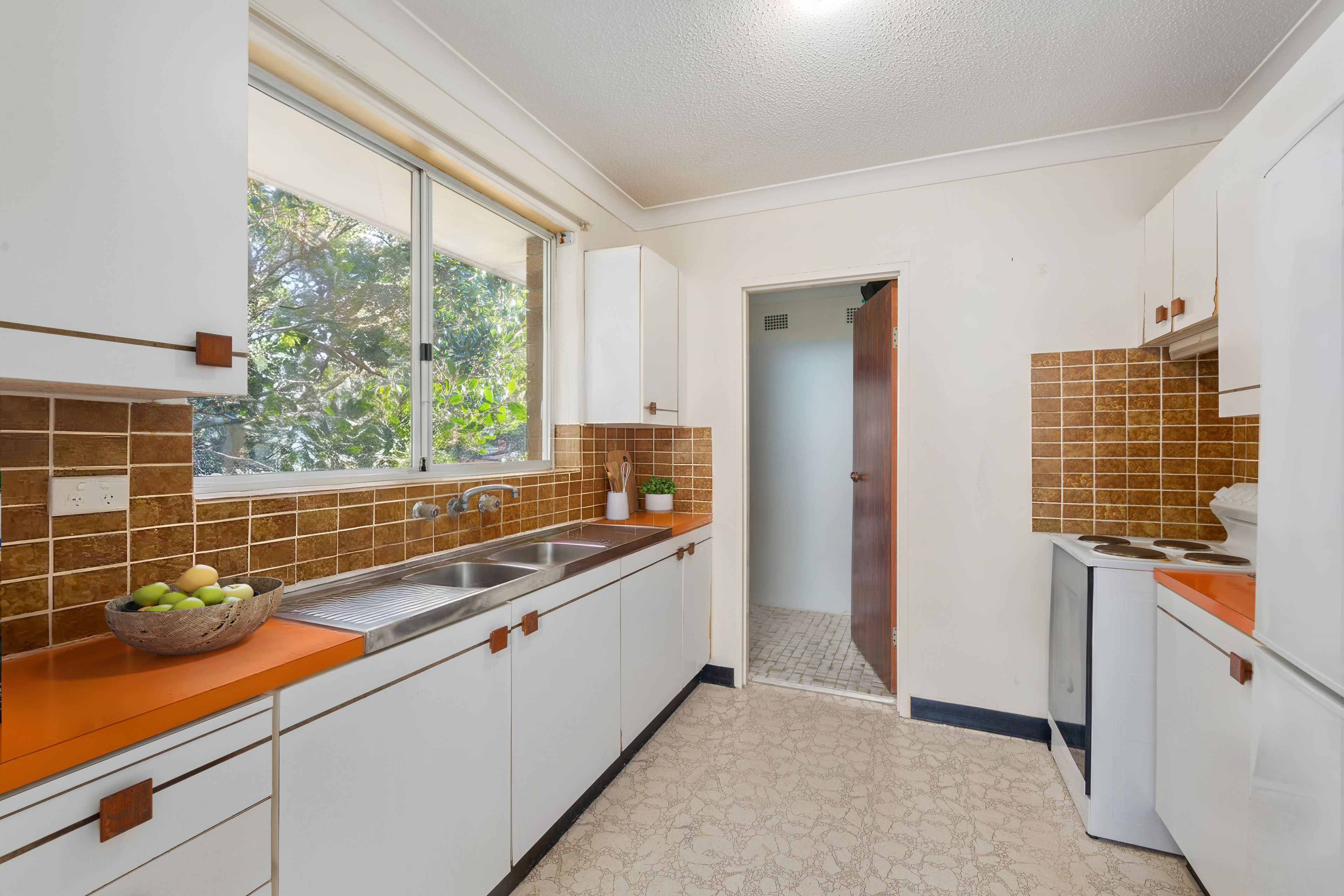 8/3 Albert Street — photo 3 of 6