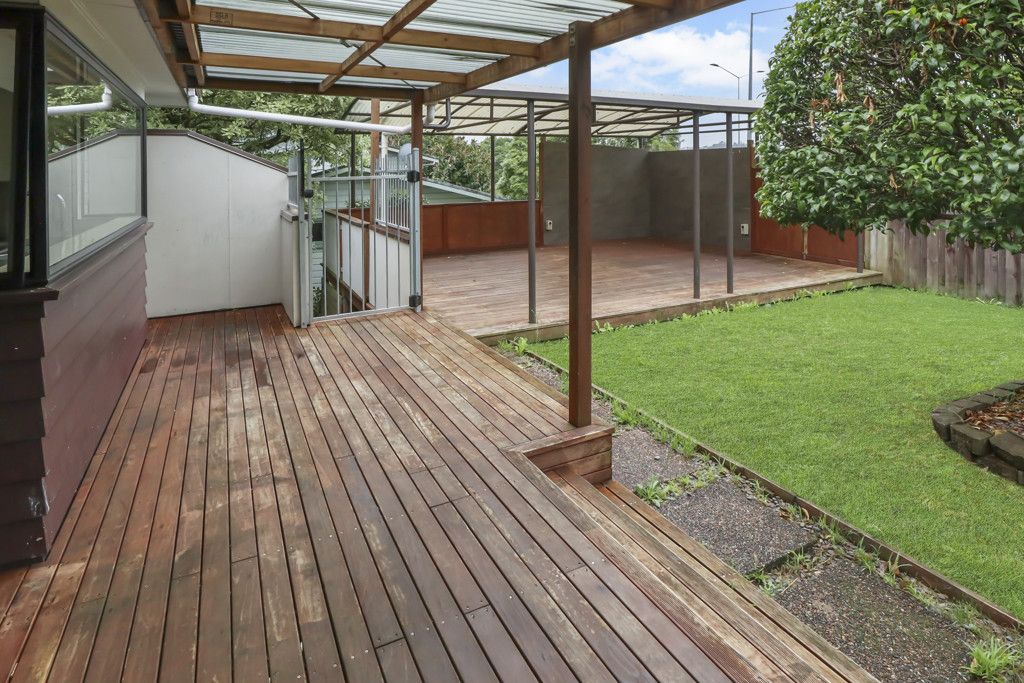 110 Lawrence Crescent, Manurewa, Manukau City