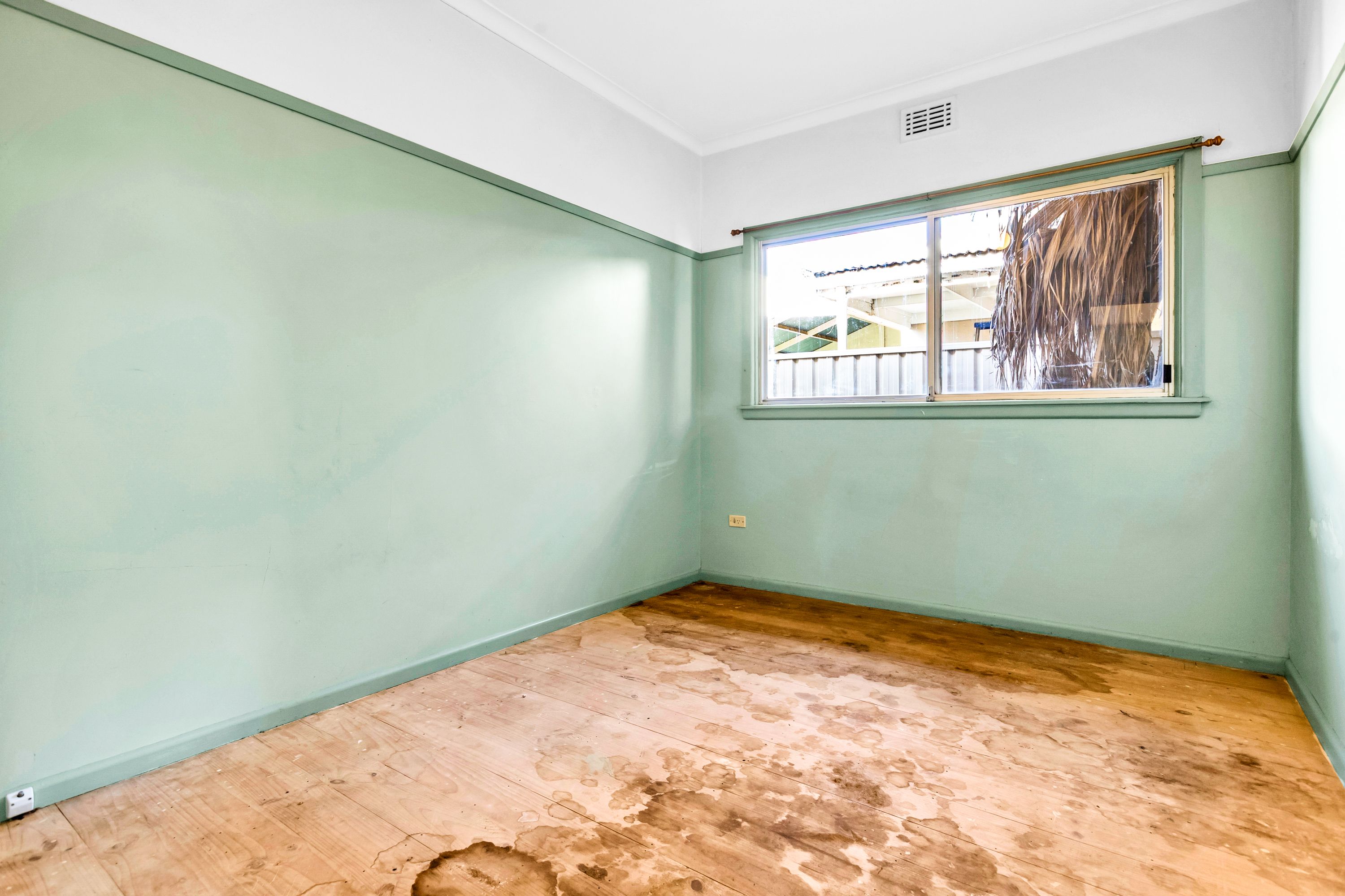 122 Burrows Street — photo 9 of 17