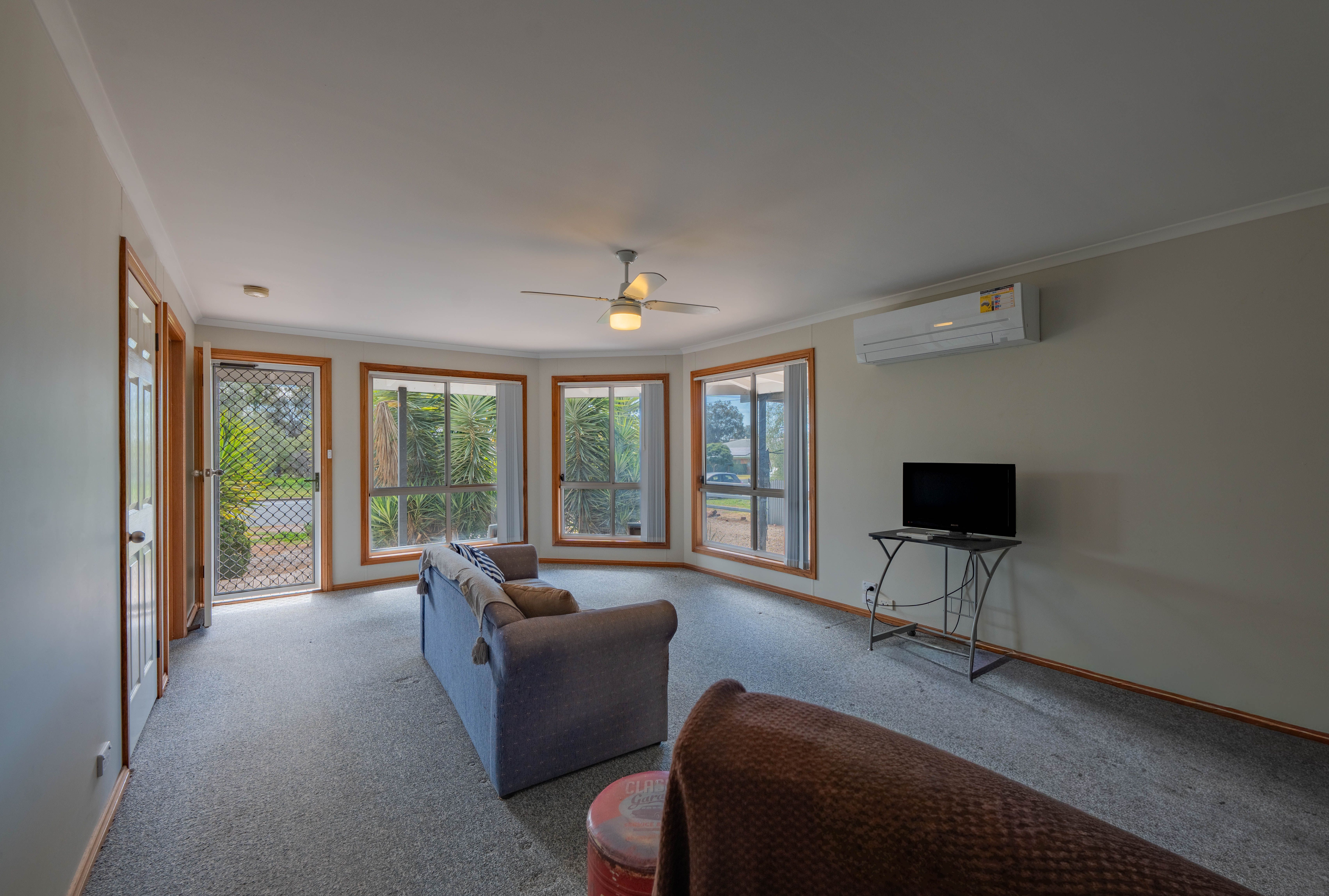 16 Conway Street — photo 3 of 23