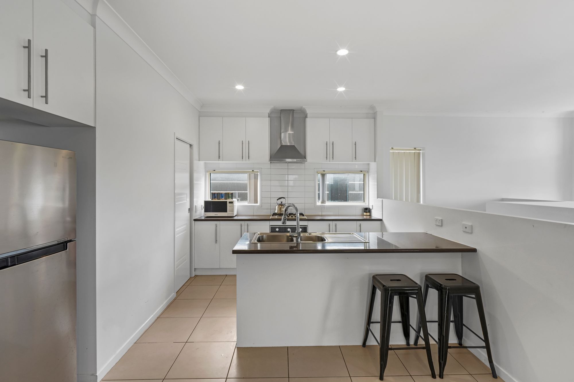 16 Wharf Court — photo 3 of 23