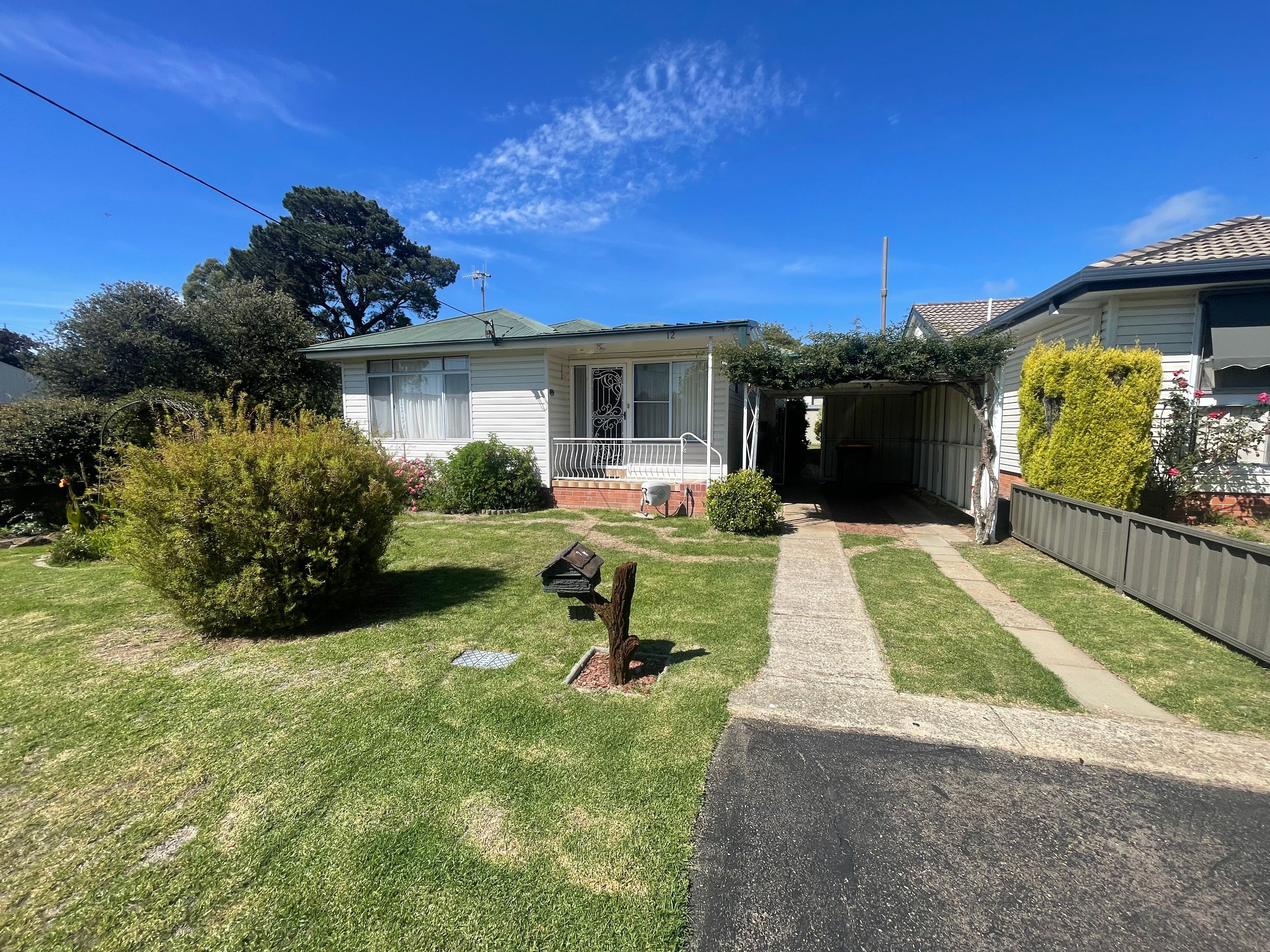 12 Pitt Street — photo from Ray White Goulburn
