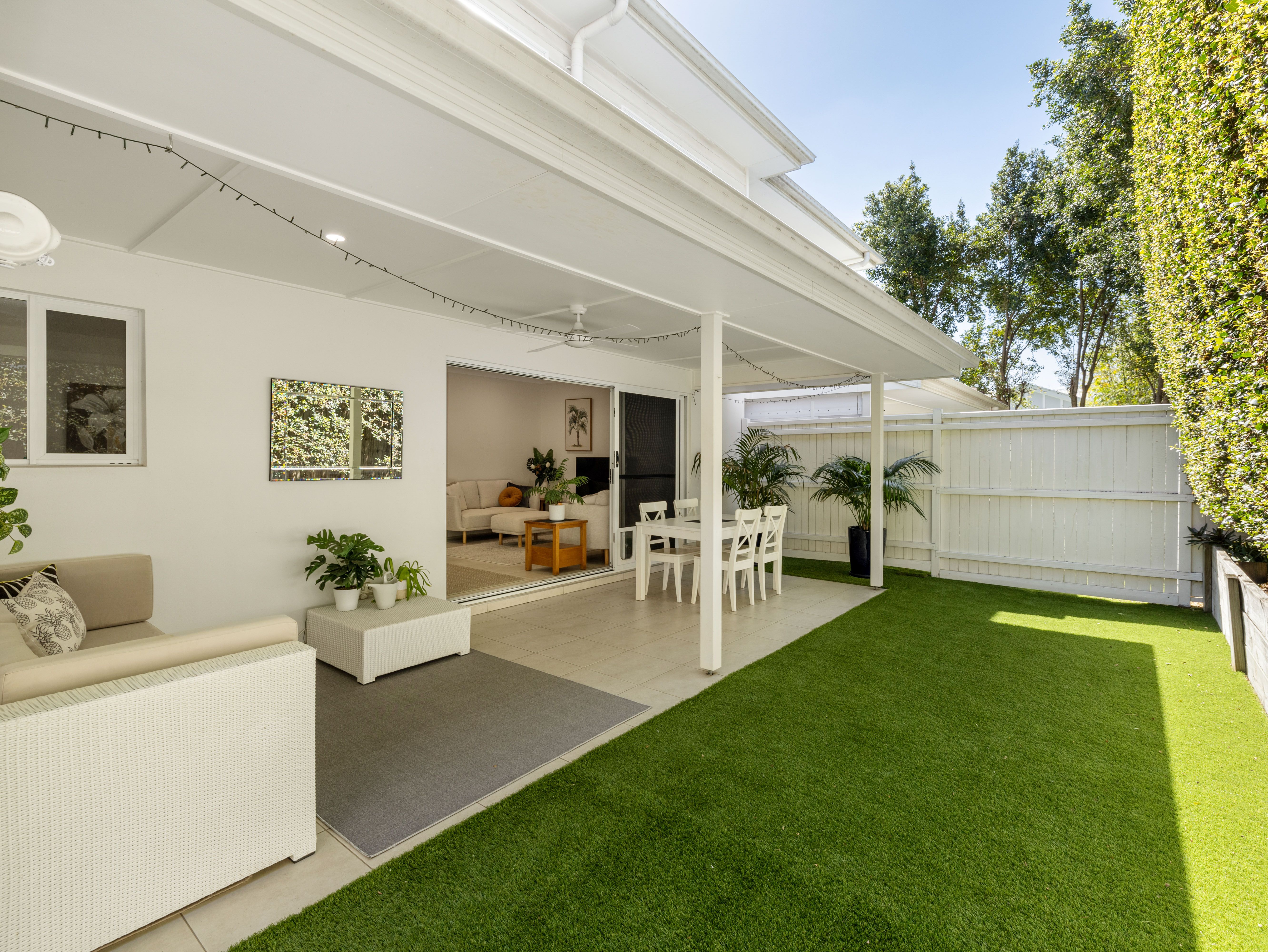 38 Simon Street, Yeronga QLD 4104