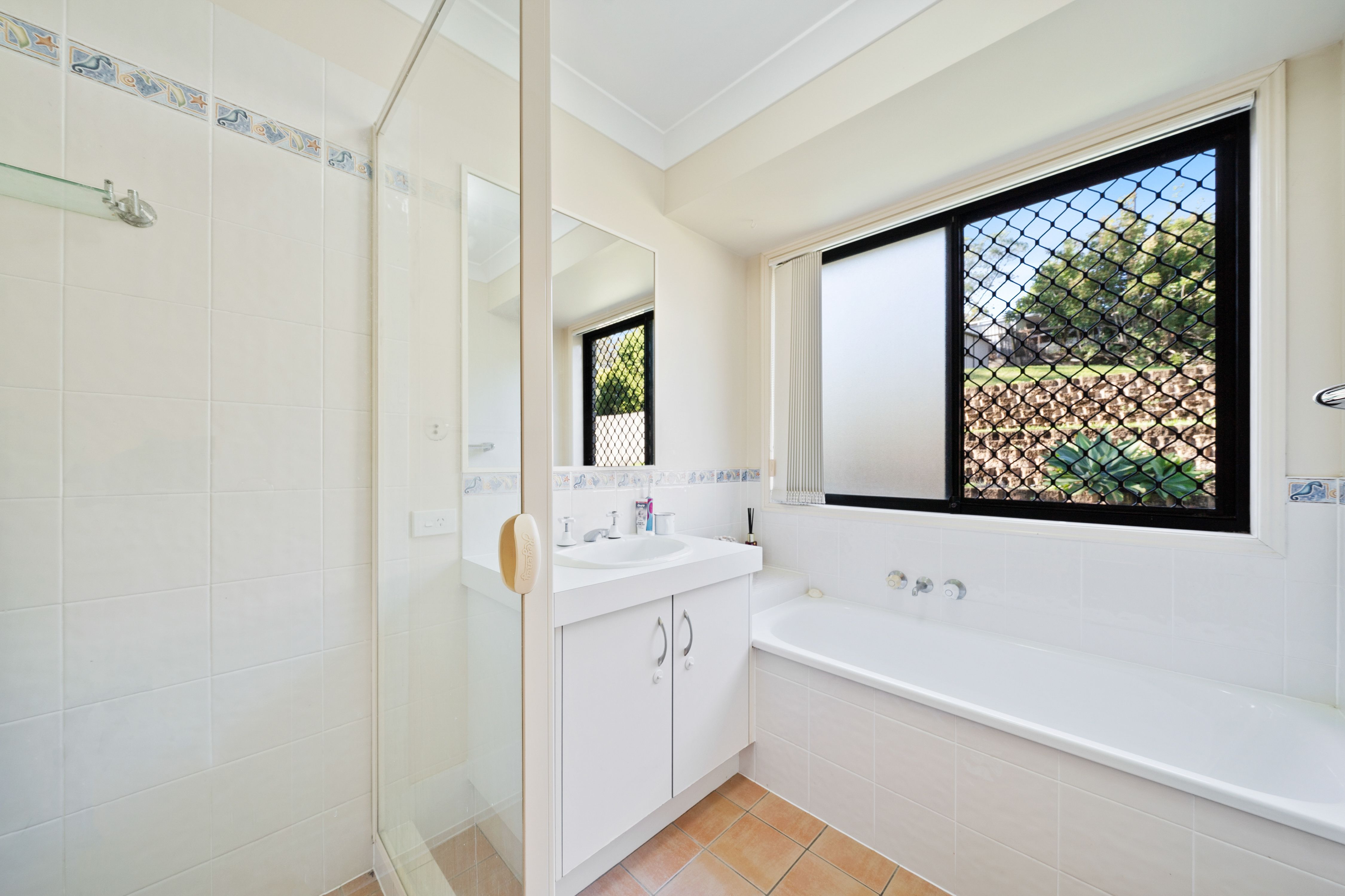 15 Avonmore Street — photo 11 of 20
