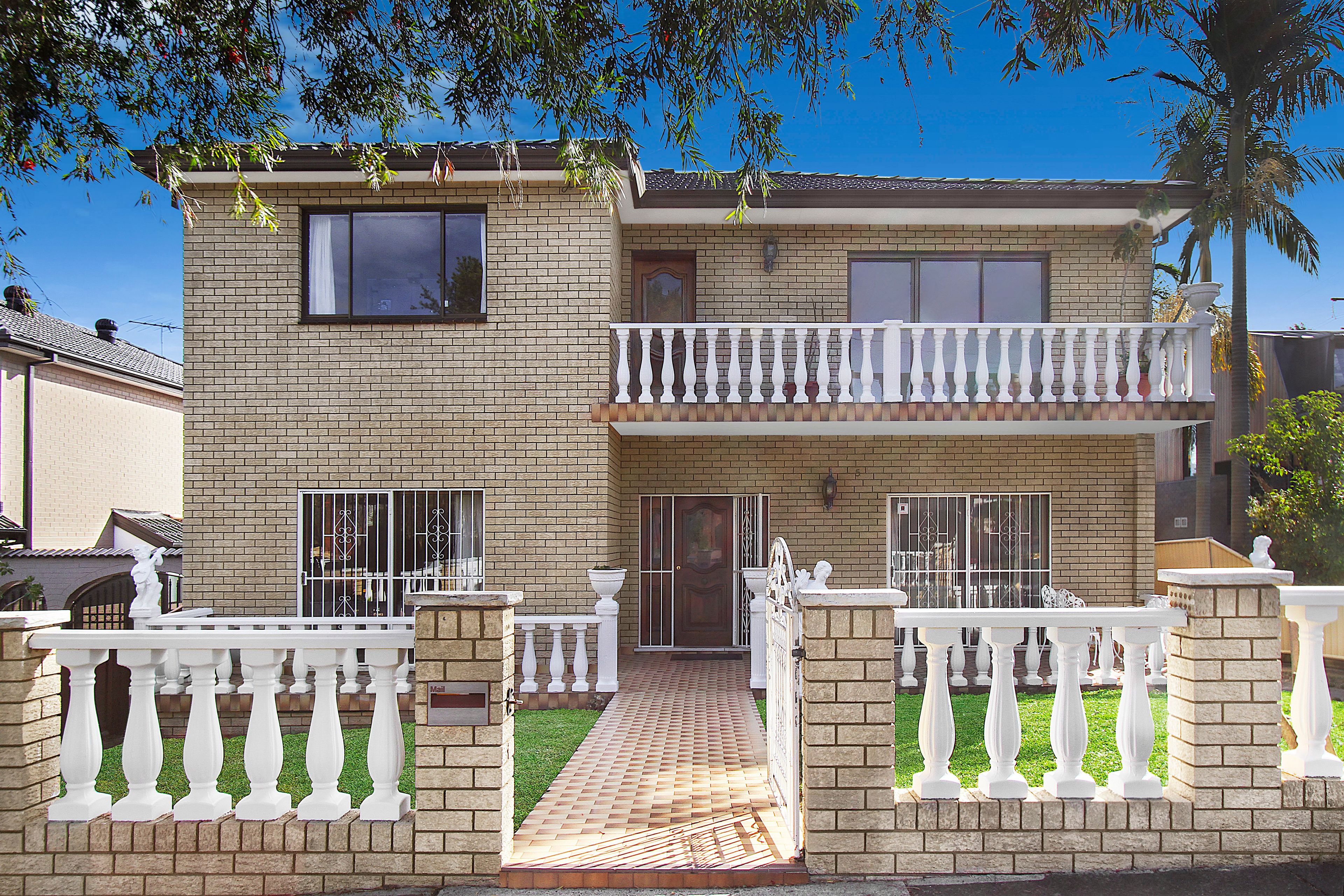 5 Gretchen Avenue