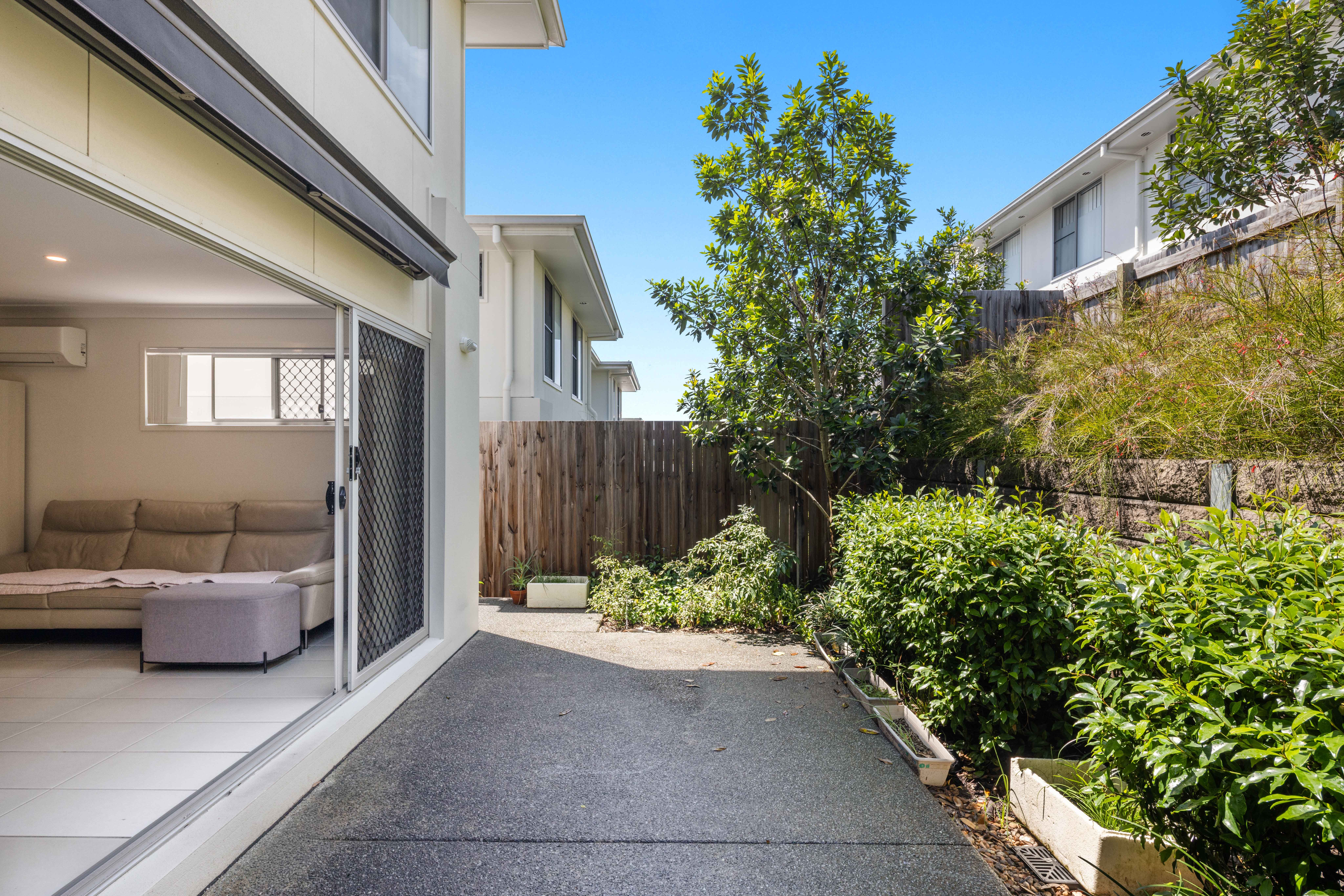 25/19 Whittley Court — photo 16 of 25
