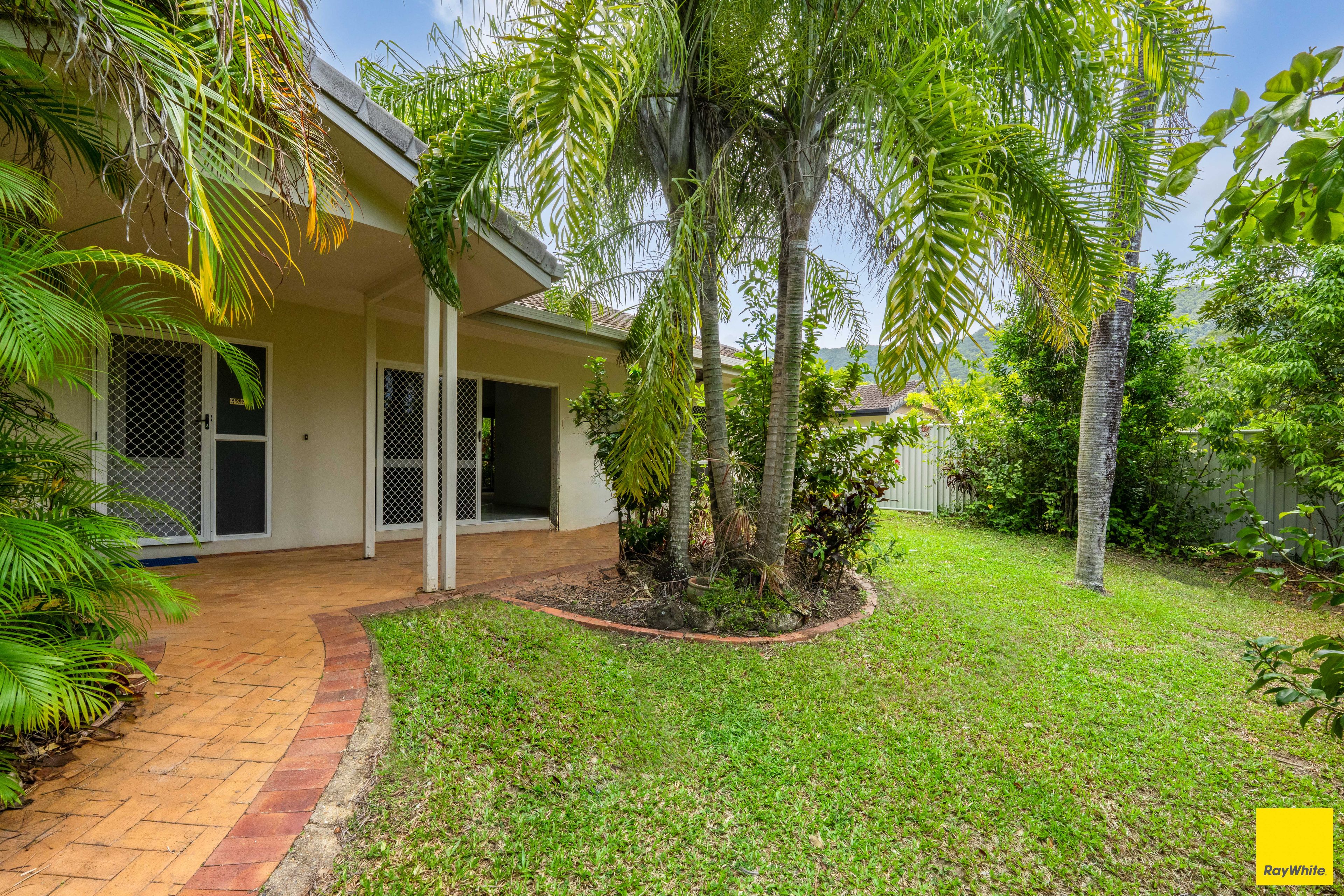 7 Green Avenue — photo from Ray White Cairns