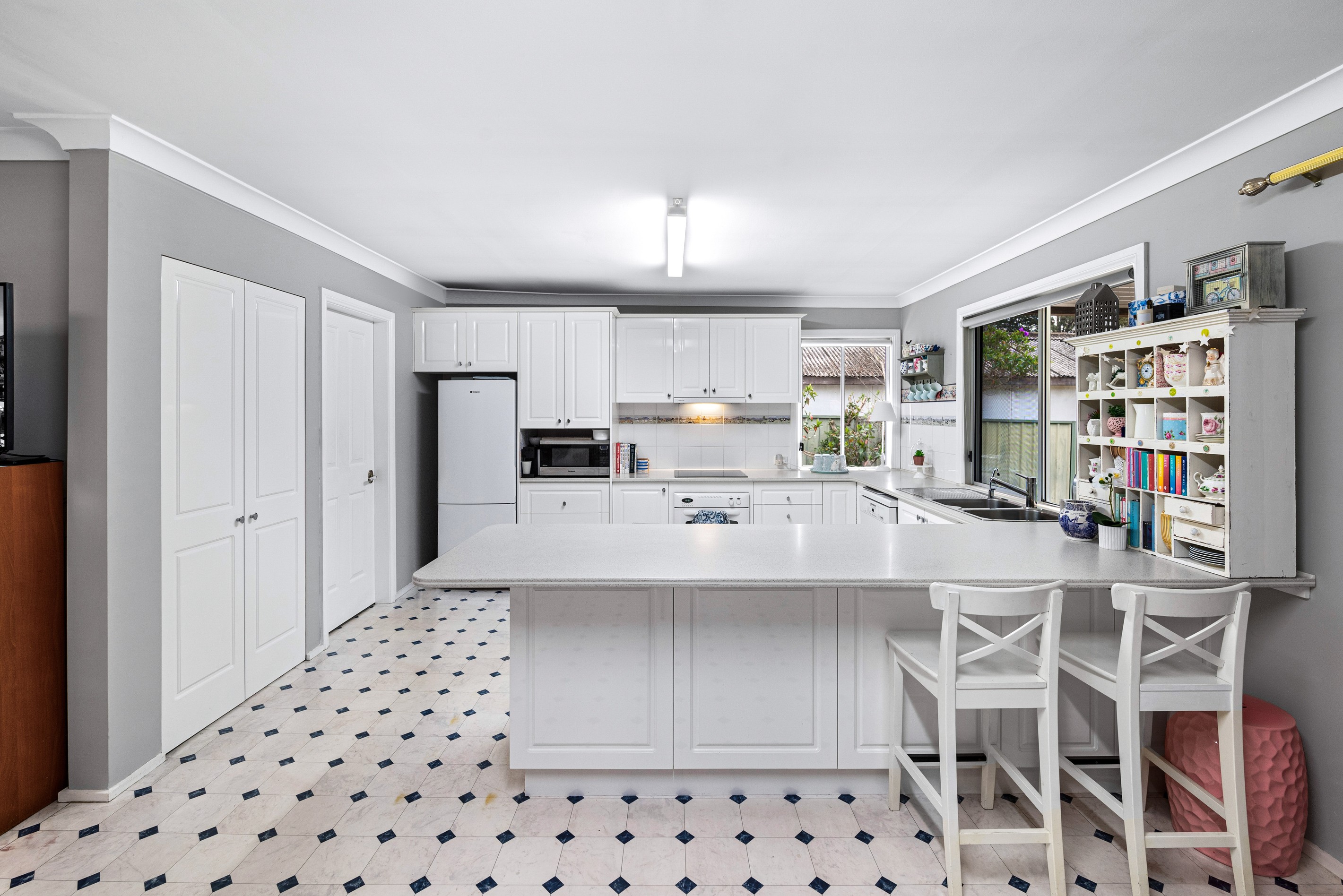 4 Alexander Crescent, Macquarie Fields, NSW 2564