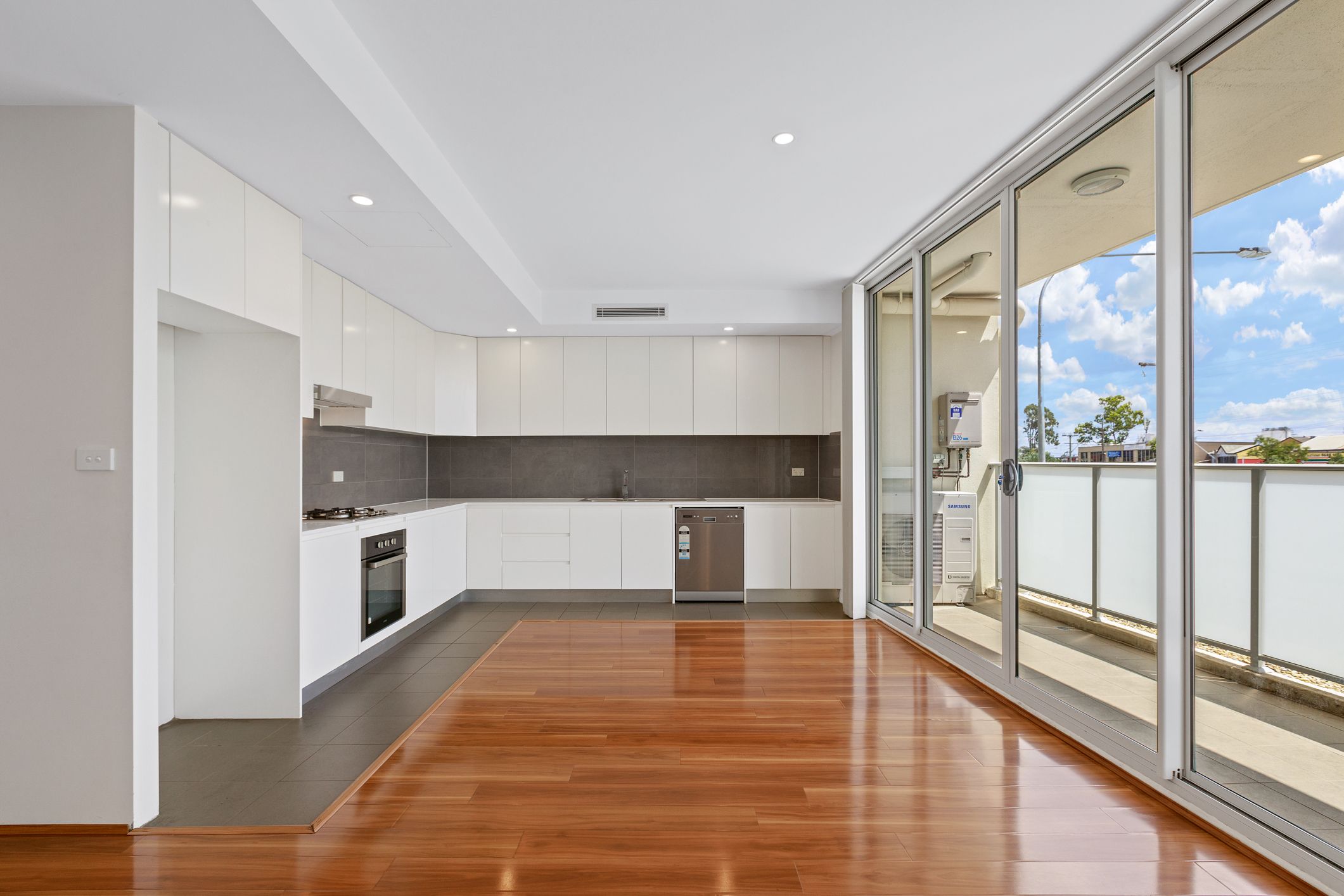 5/2933 Joyce Street, Pendle Hill, NSW 2145 Sold Apartment Ray