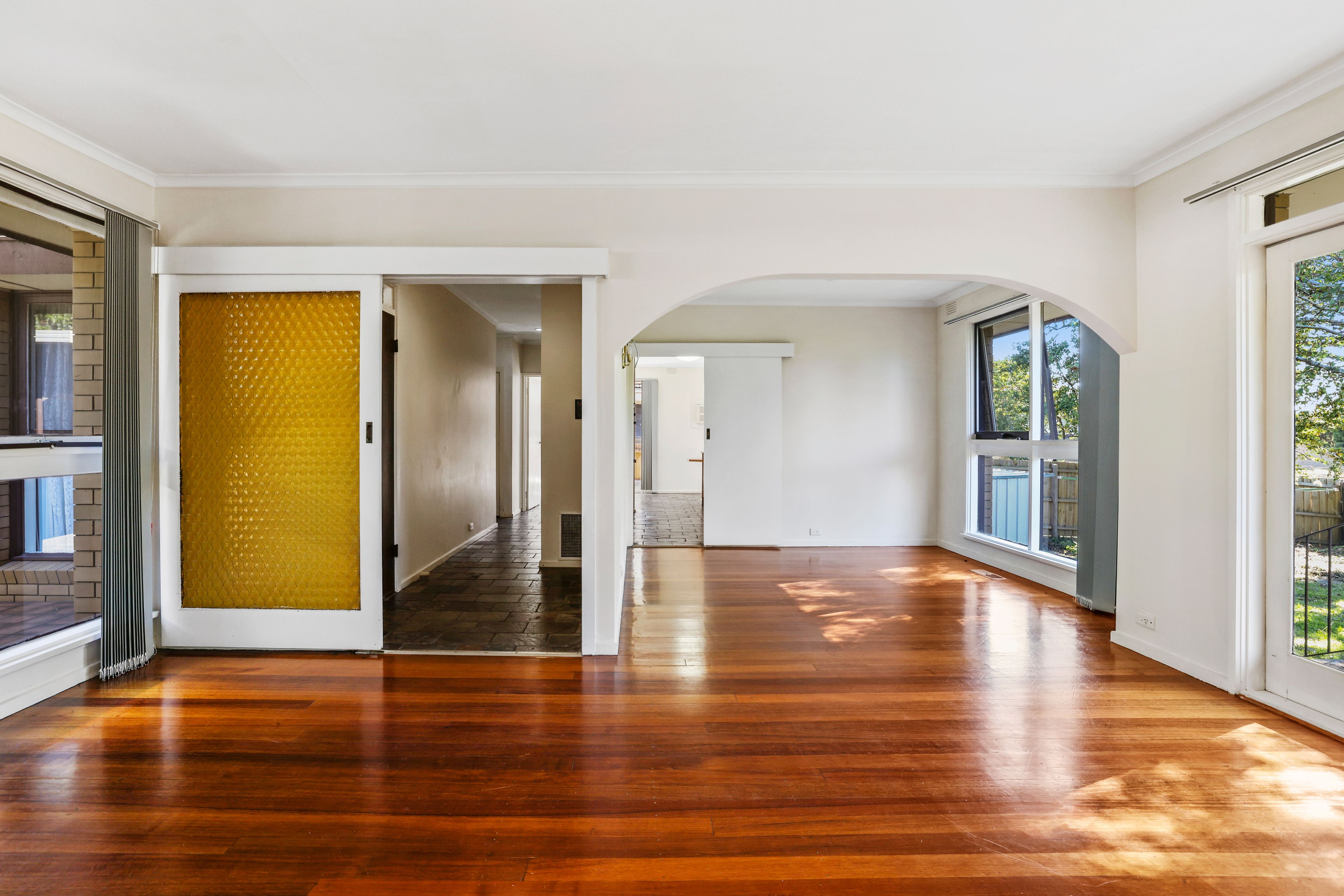 4 Crestmont Drive — photo 2 of 10