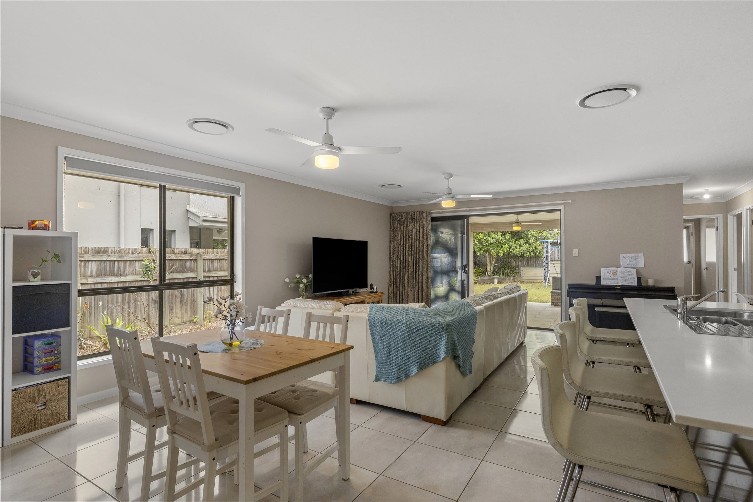 8 Pine Place — photo 5 of 14