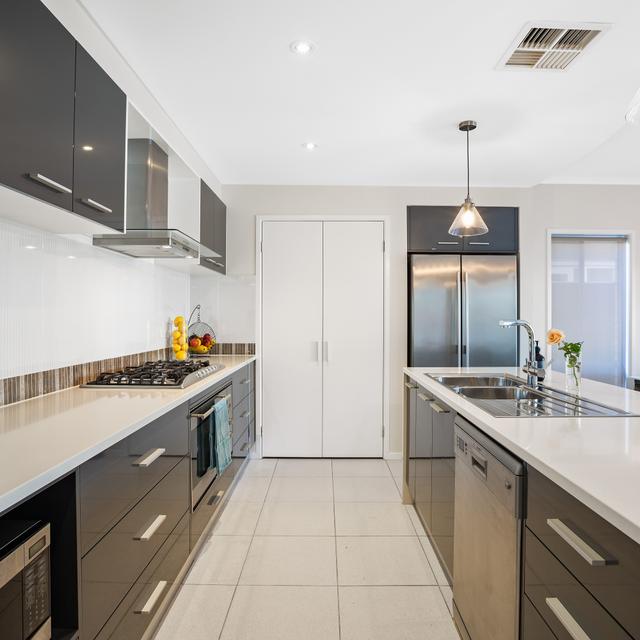6 Crompton Drive, St Clair, SA 5011 - Sold House - Ray White Grange ...