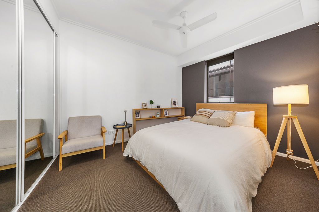 2105/212 Margaret Street — photo 10 of 16