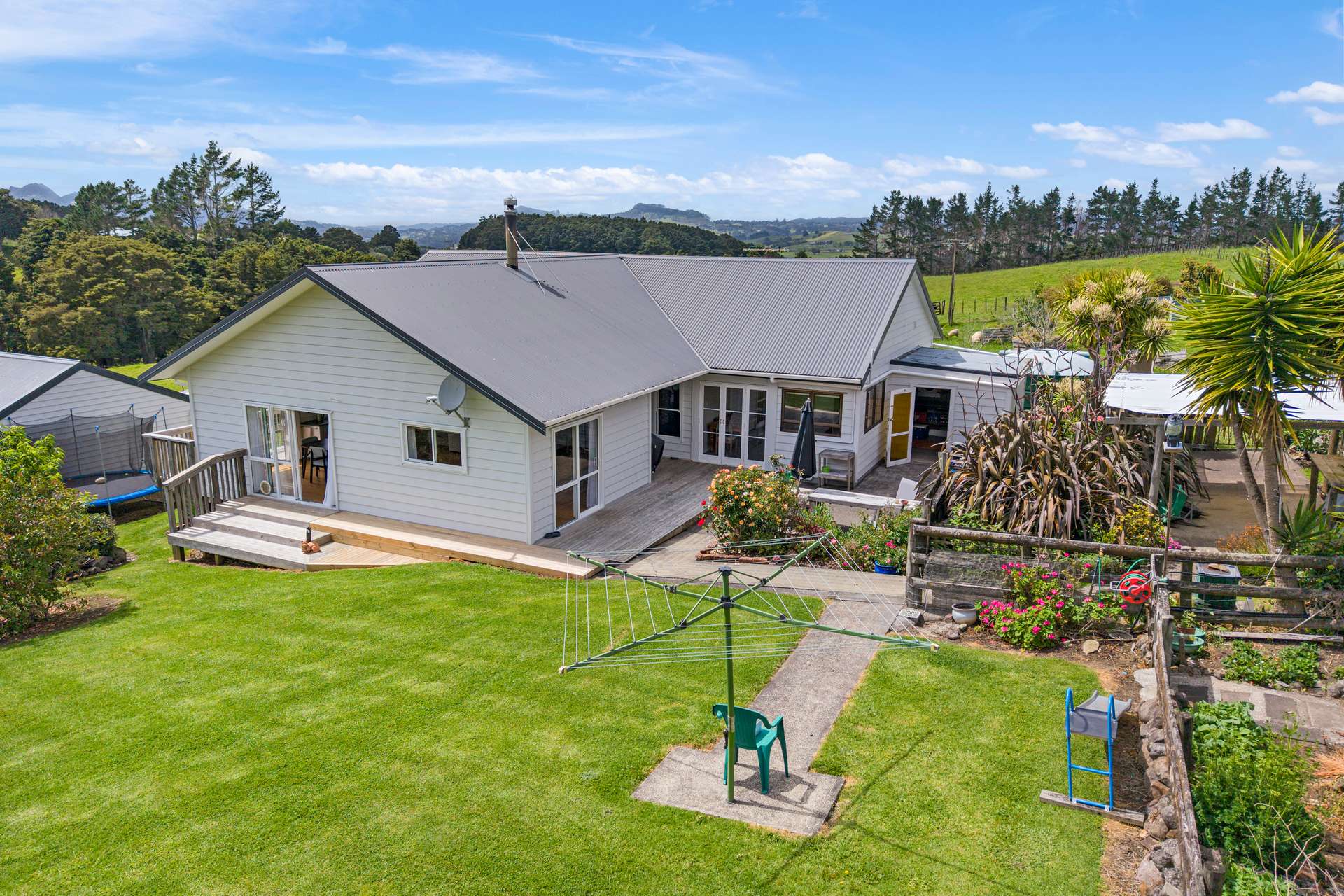 105 Tudehope Road photo 18