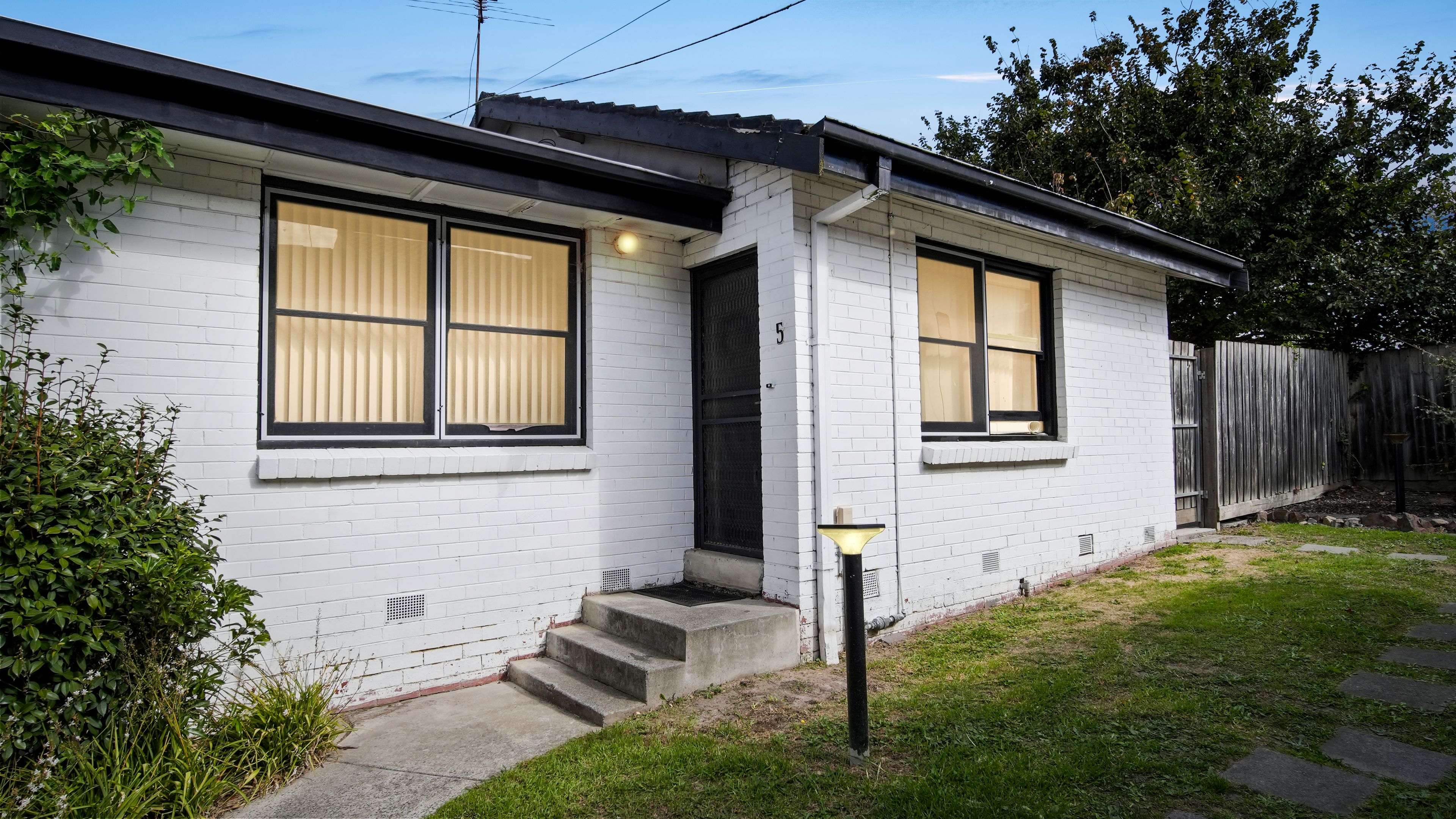 6 Aratula Street, Dandenong VIC 3175