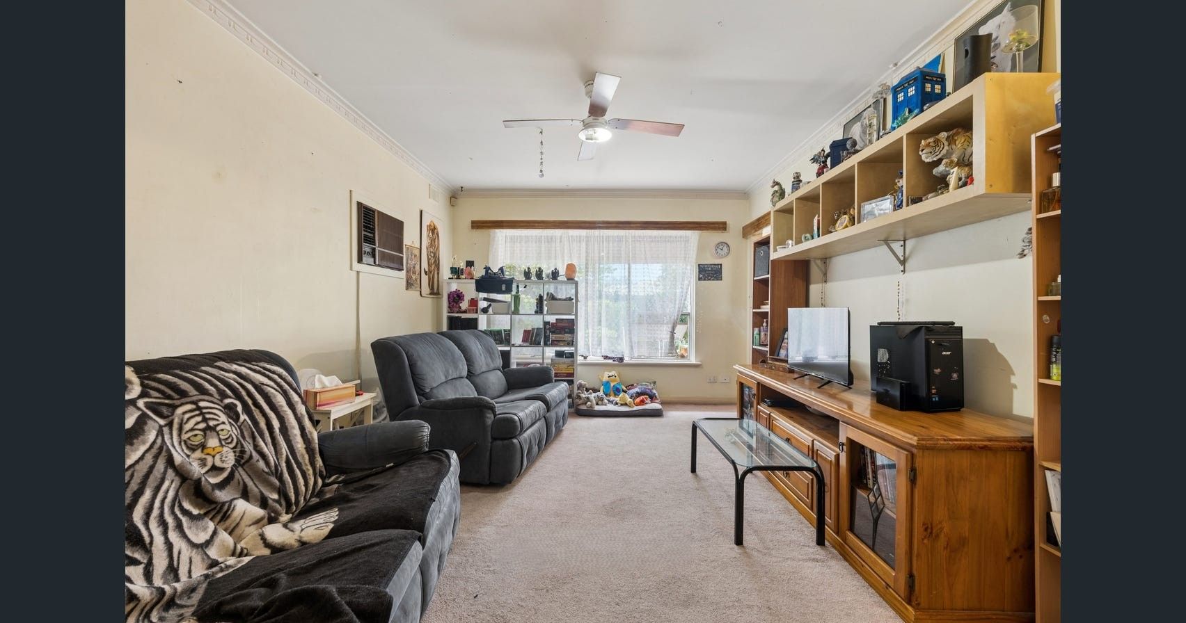 4 Bronwyn Crescent — photo 3 of 16