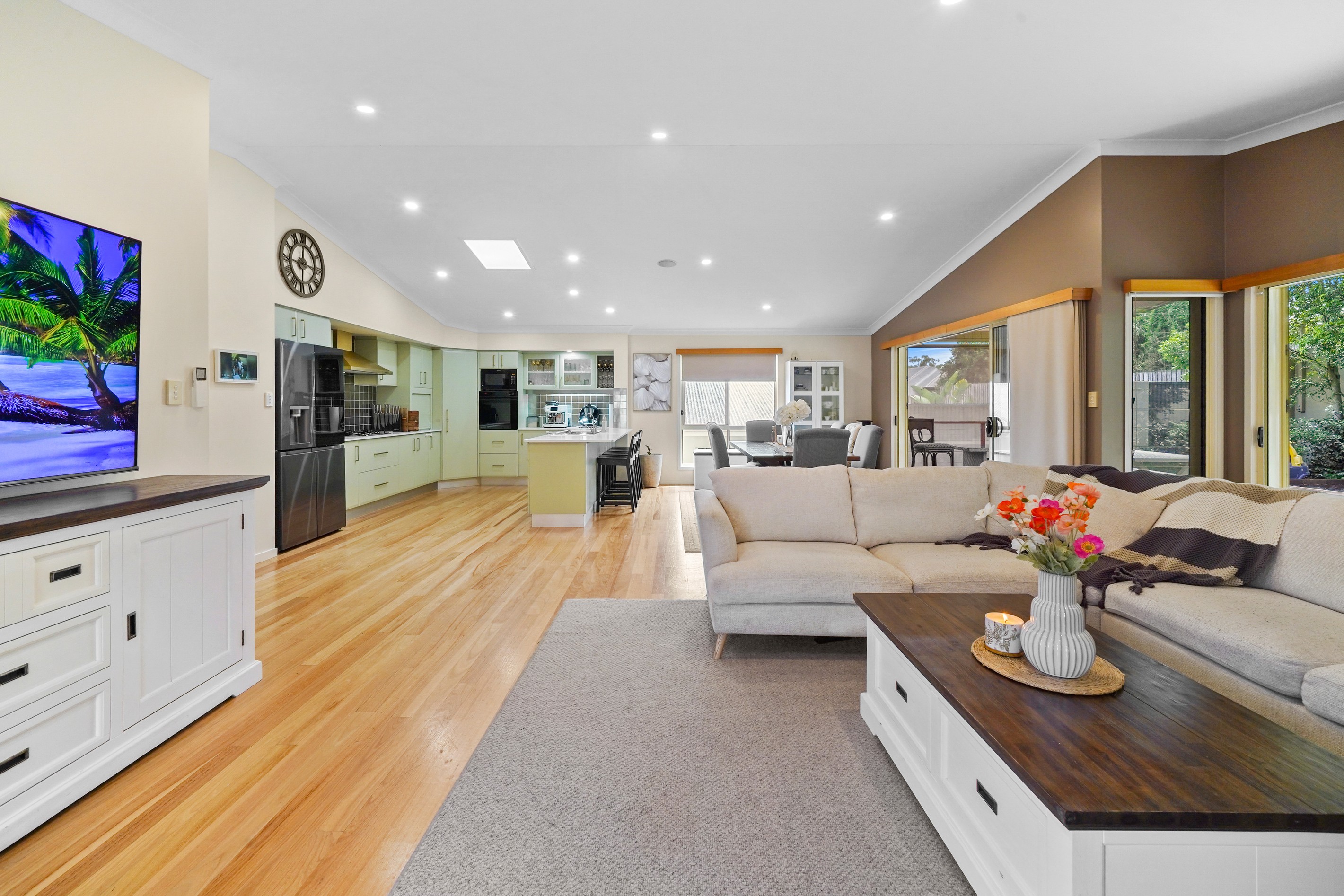 6 Mossman Parade, Waterford, QLD 4133