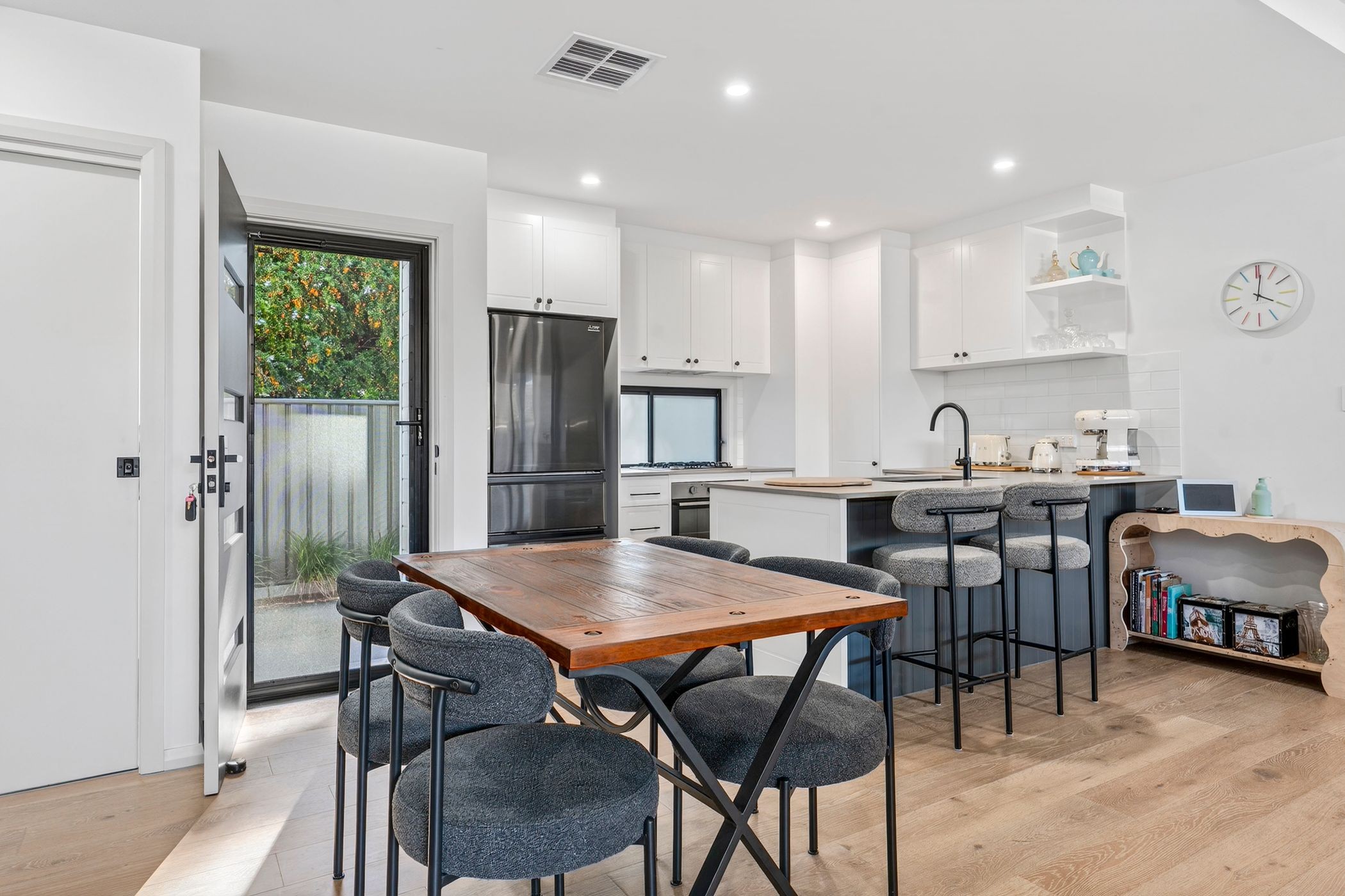 2/125 Bourke Road, Umina Beach, NSW 2257