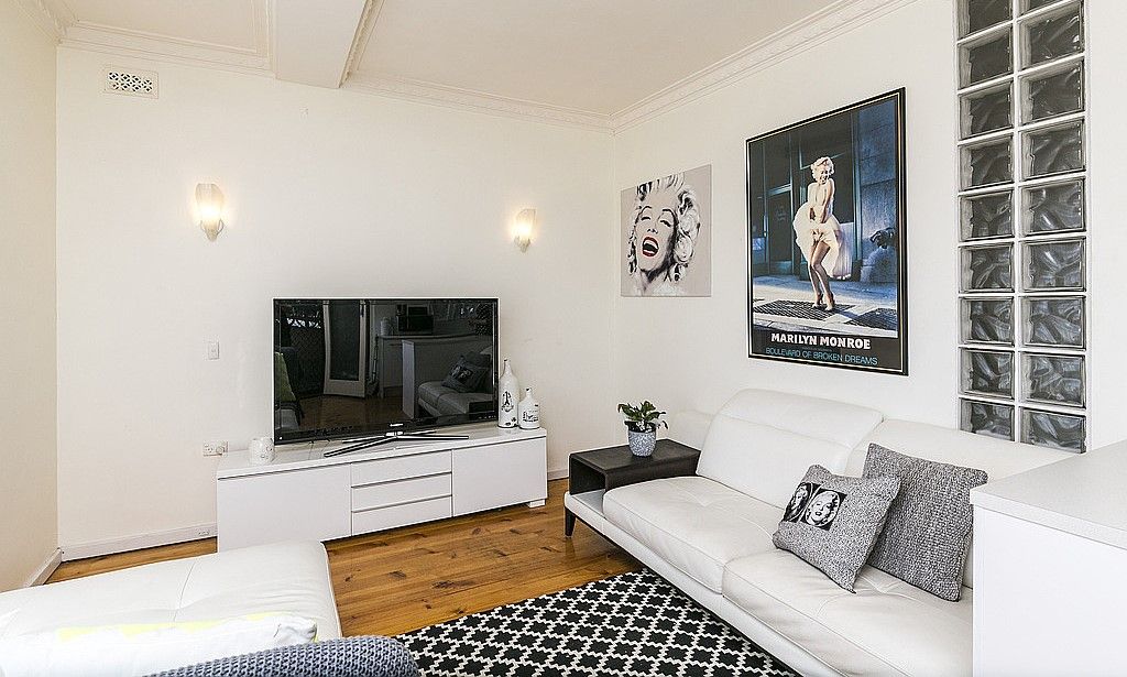4/36 Patawalonga Frontage — photo from Ray White Glenelg