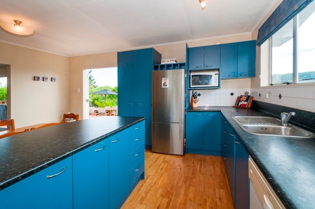 18 Robson Street, Stokes Valley, Lower Hutt City