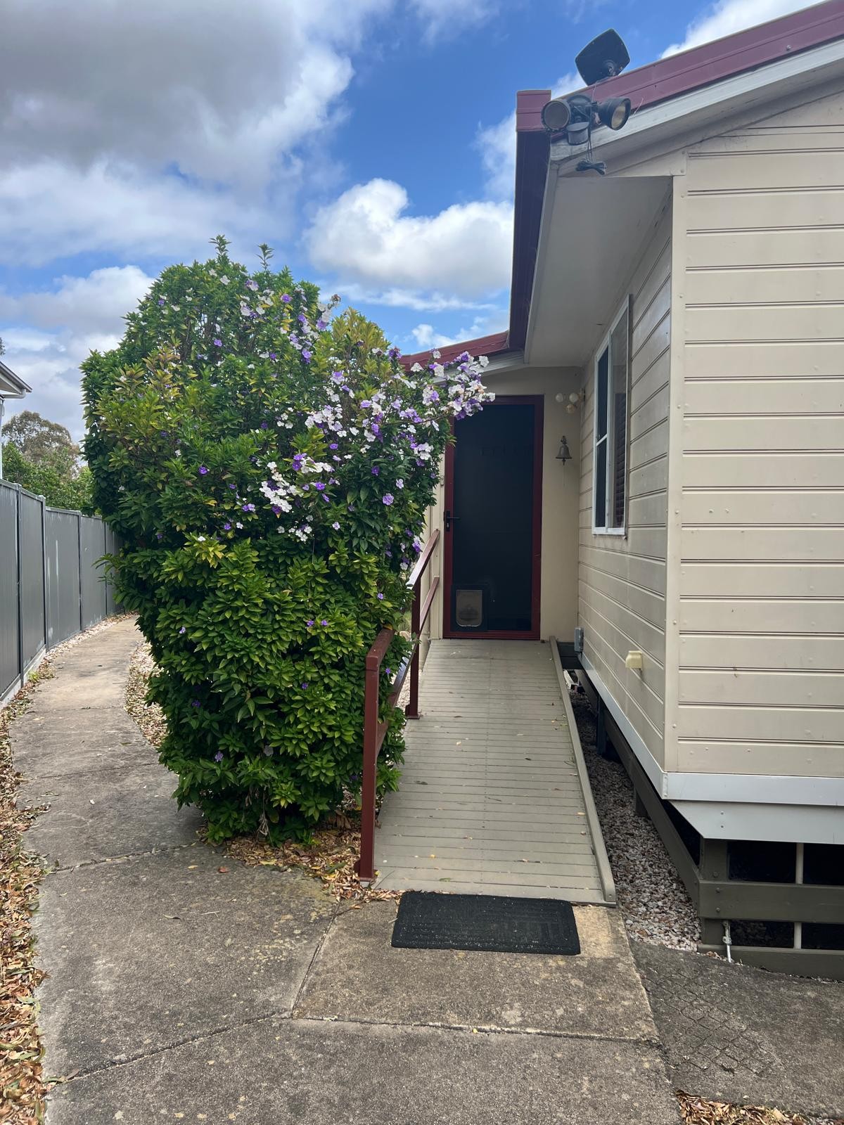 15 Dale Street South, Crows Nest, QLD 4355