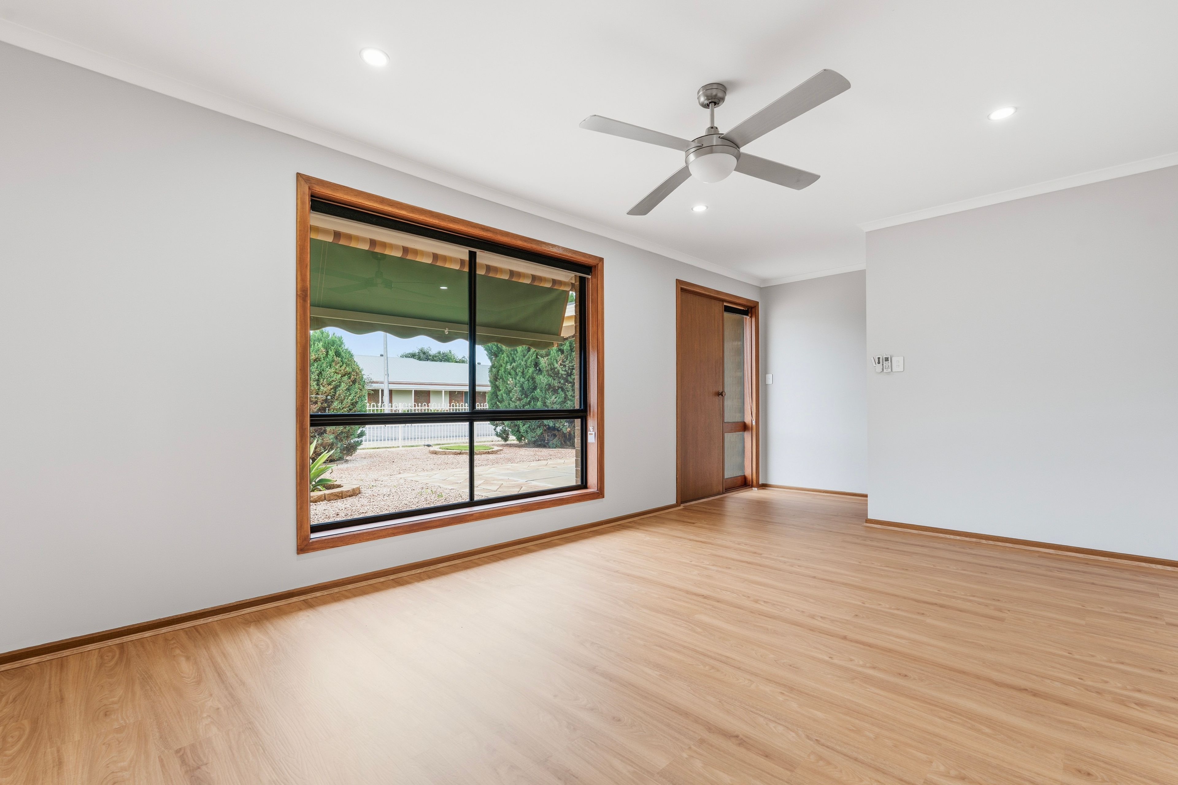 48 Olive Parade — photo 3 of 19