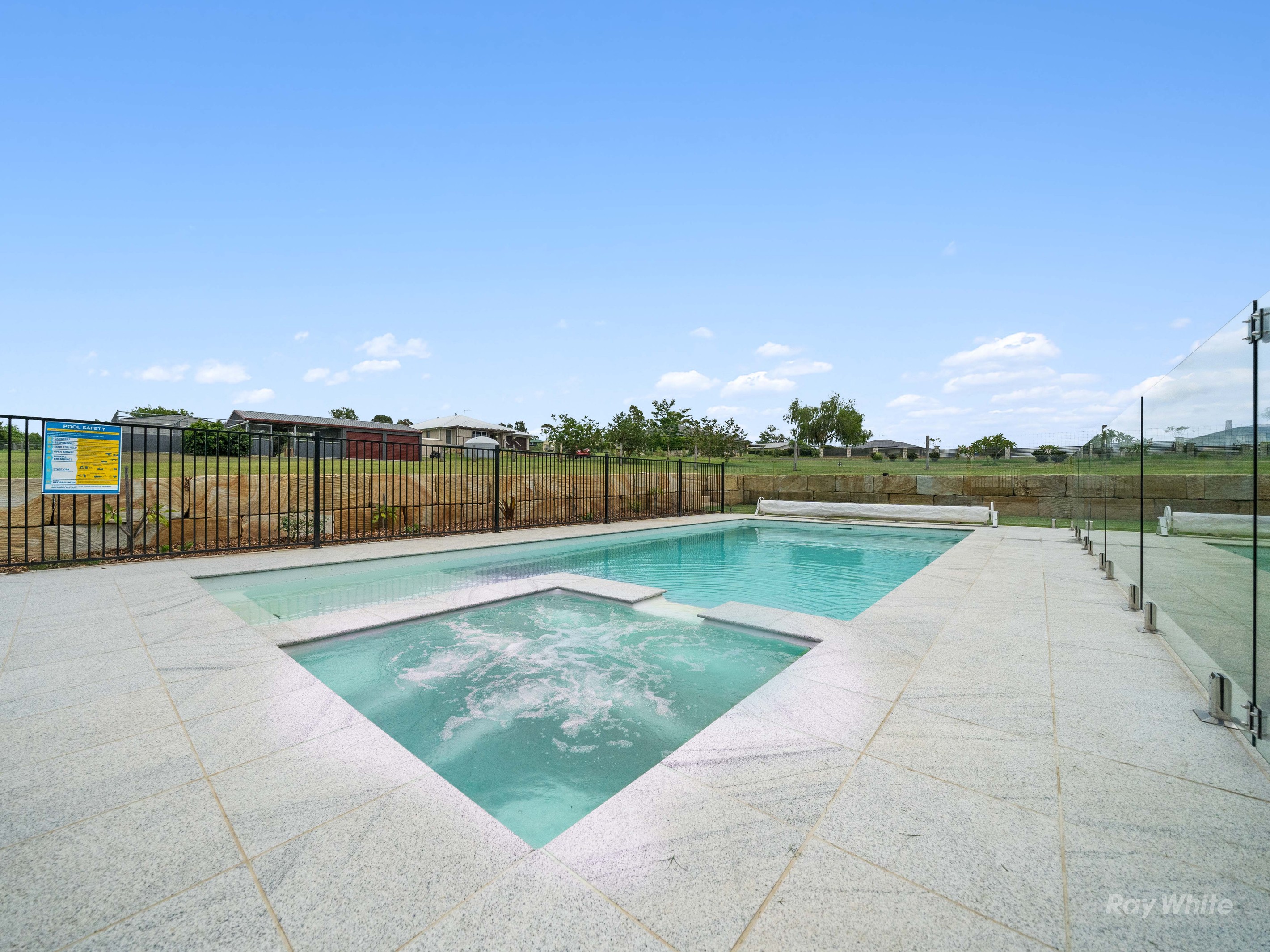 60 Nagle Crescent, Hatton Vale, QLD 4341