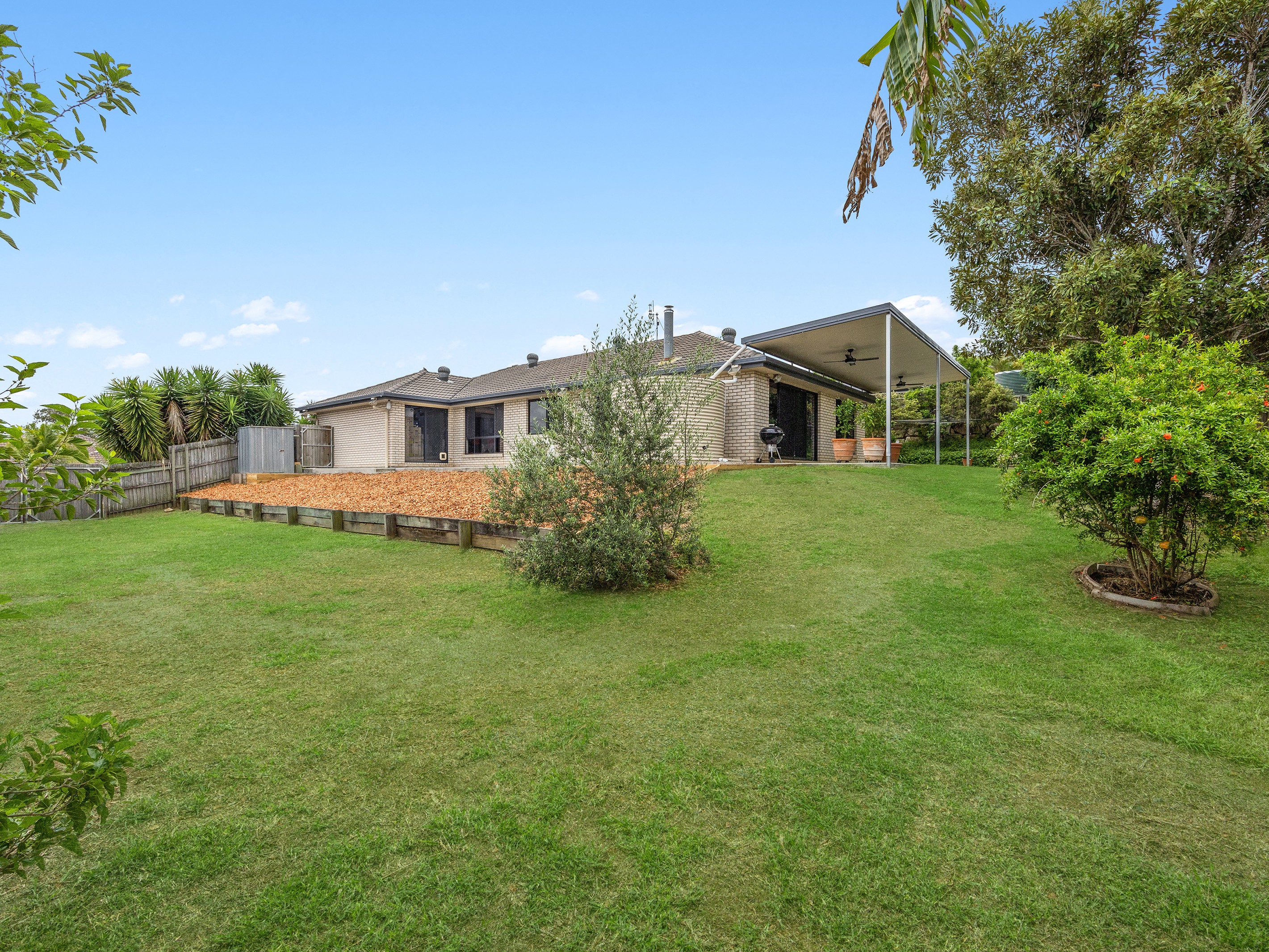 8 Truscot Court, Fernvale, QLD 4306