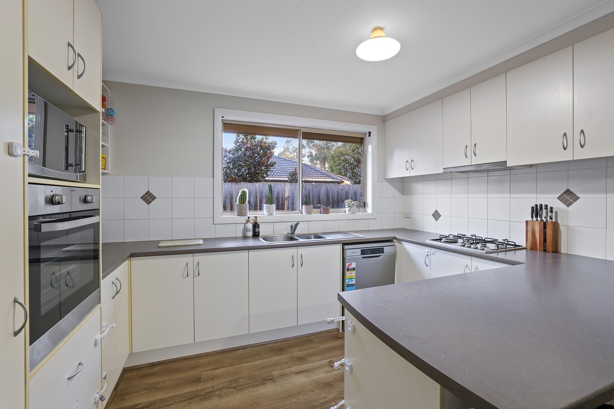 13 Miller Close, Drouin, VIC 3818