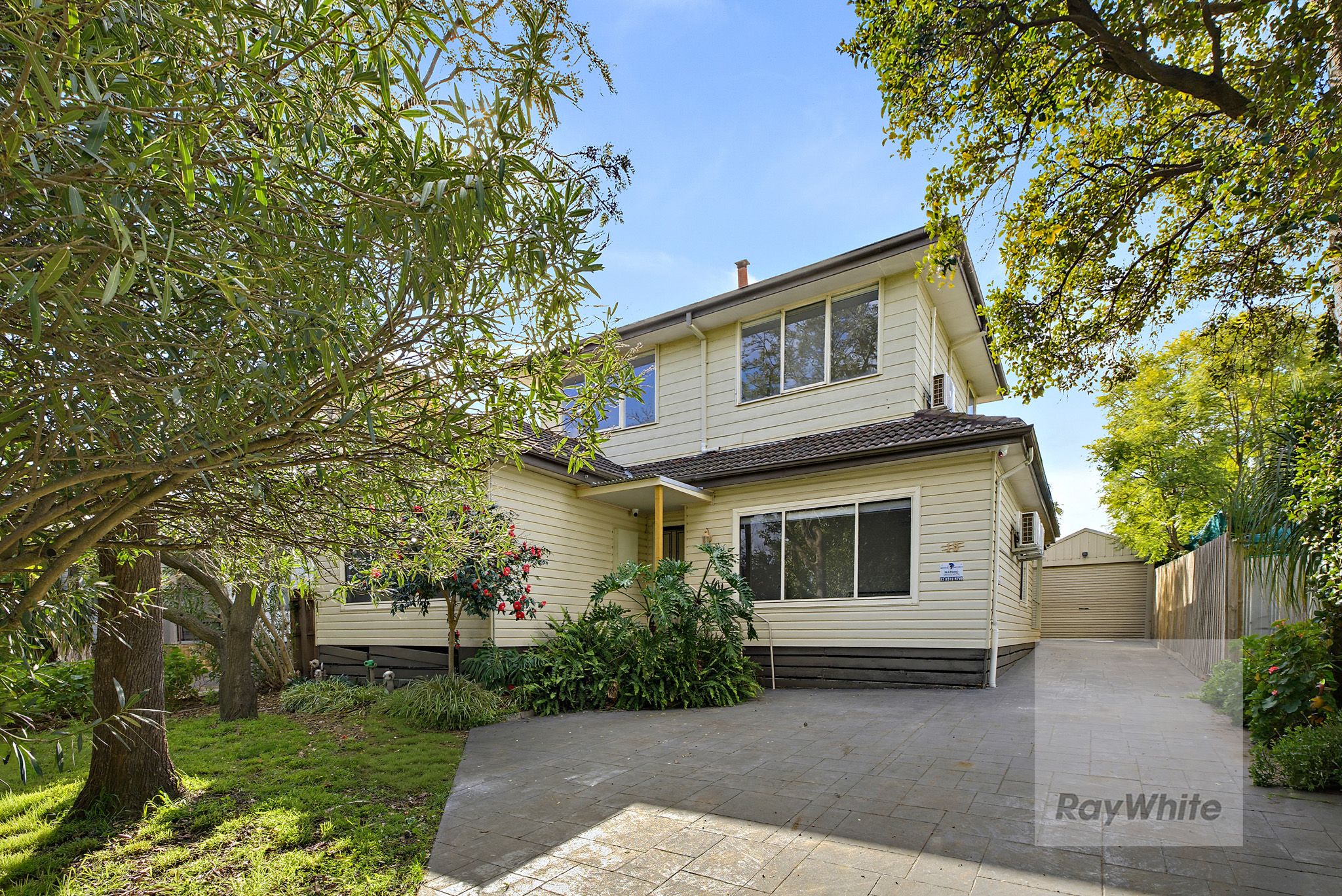 18 Scott Grove — photo from Ray White Bundoora