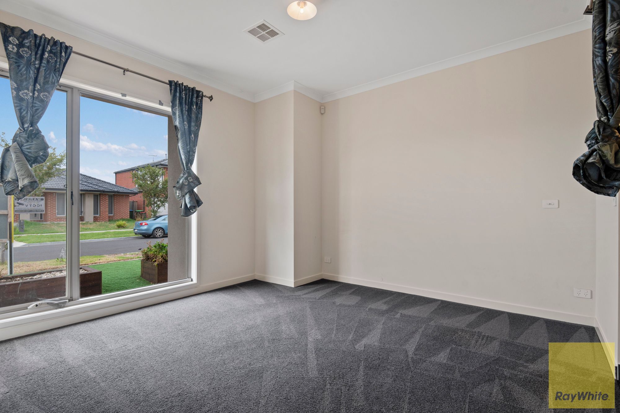10 Patchin Street, Point Cook, VIC 3030