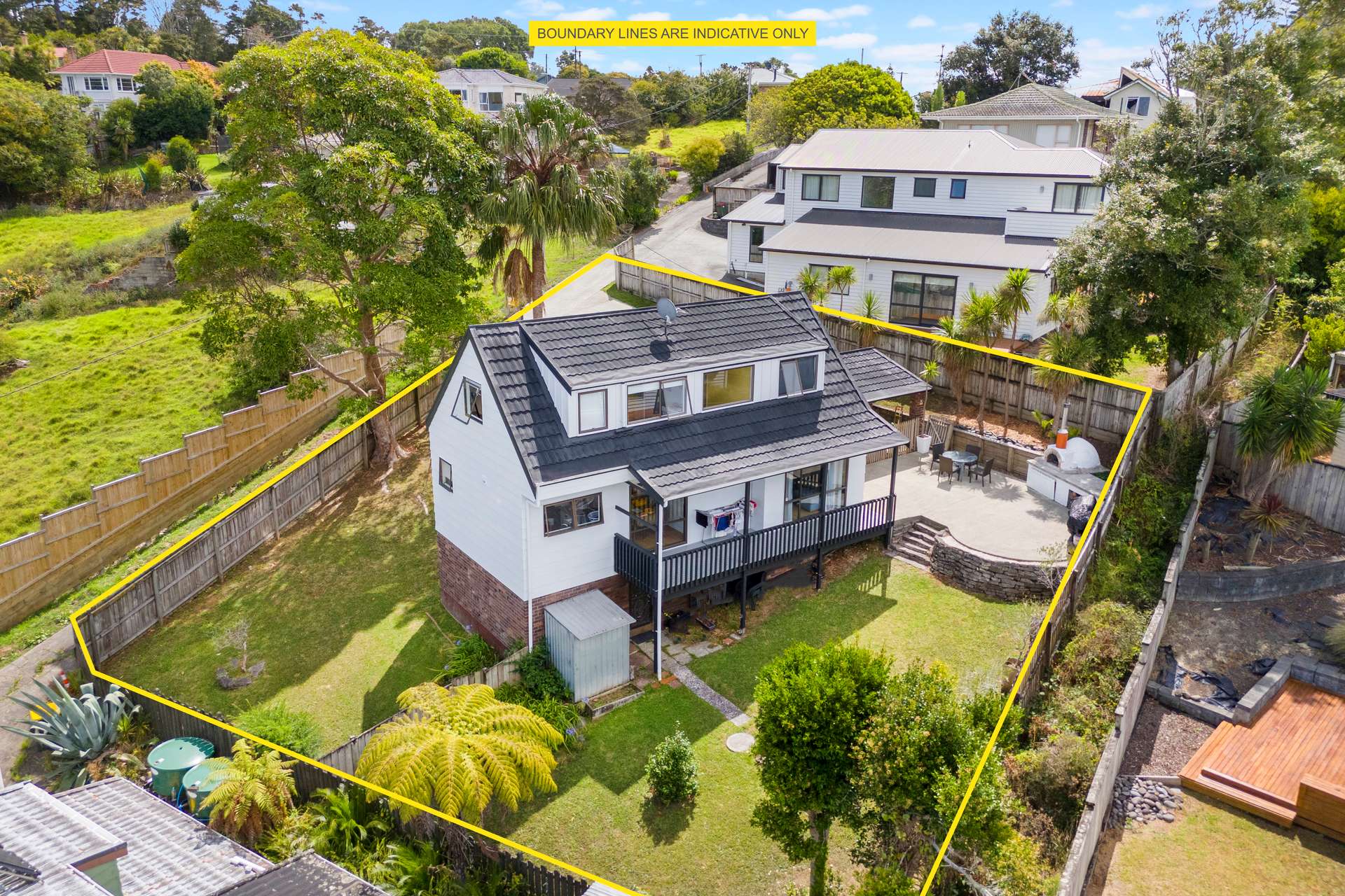 1/164B Titirangi Road photo 2