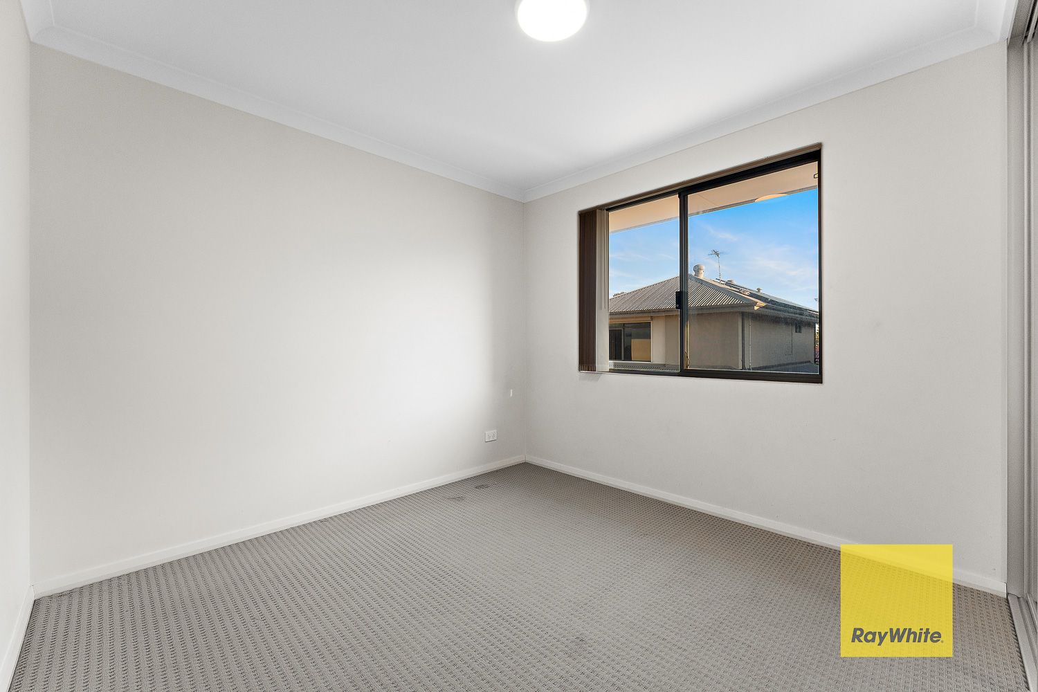7/30 Ewart Street — photo 13 of 23