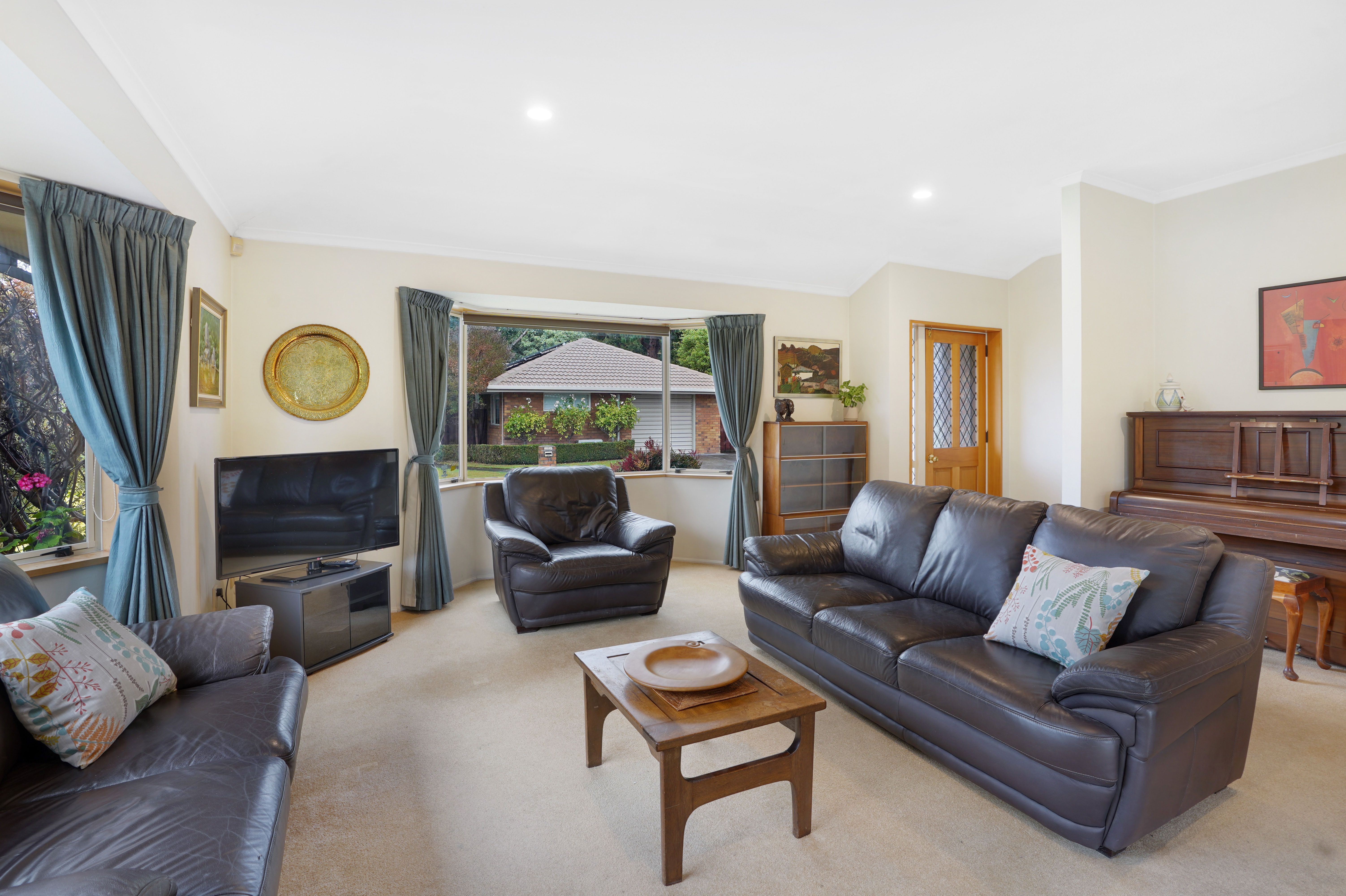 19 Castle Way, Beckenham, Christchurch City