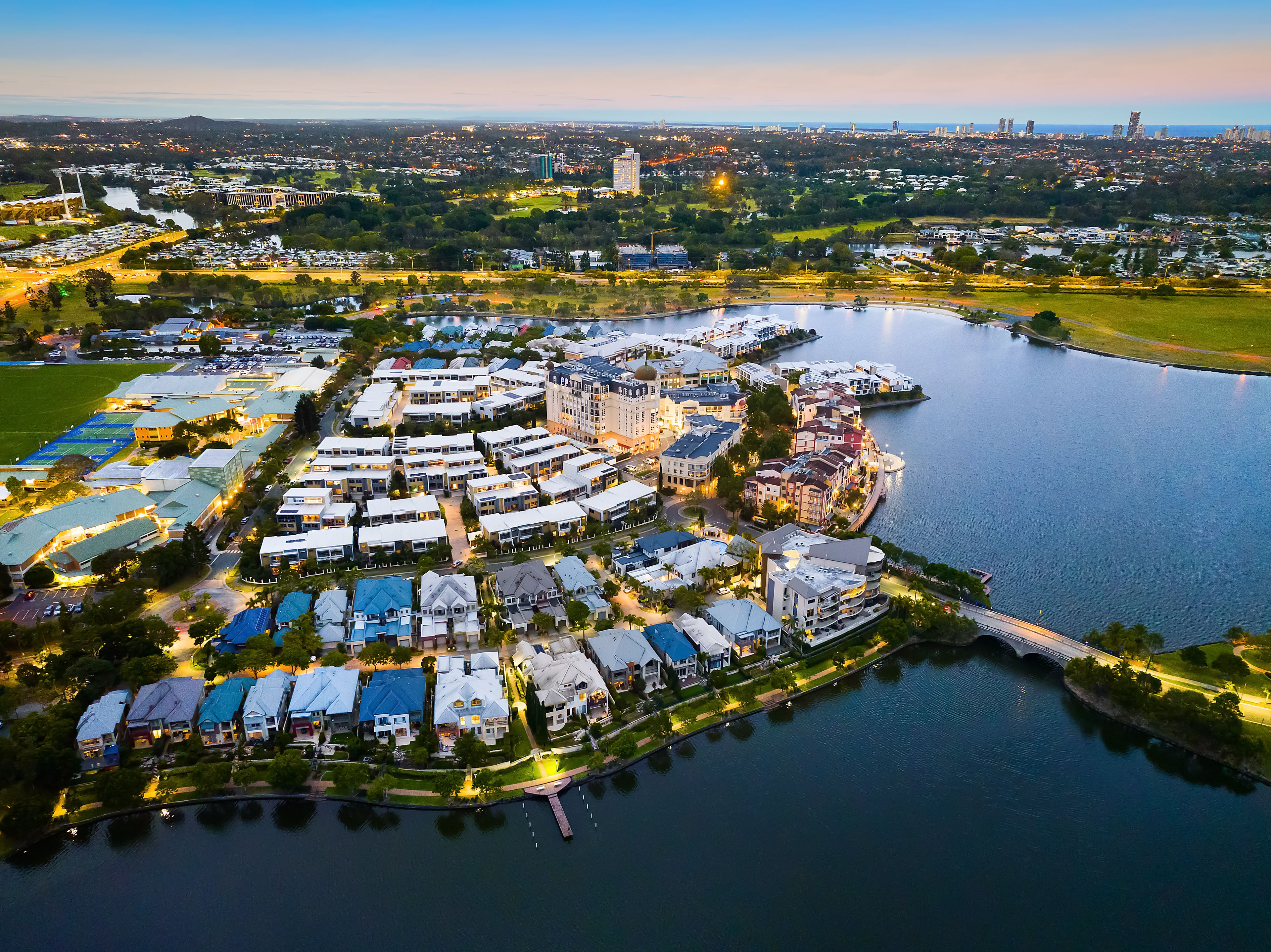 2 Town Centre Close, Carrara QLD 4211