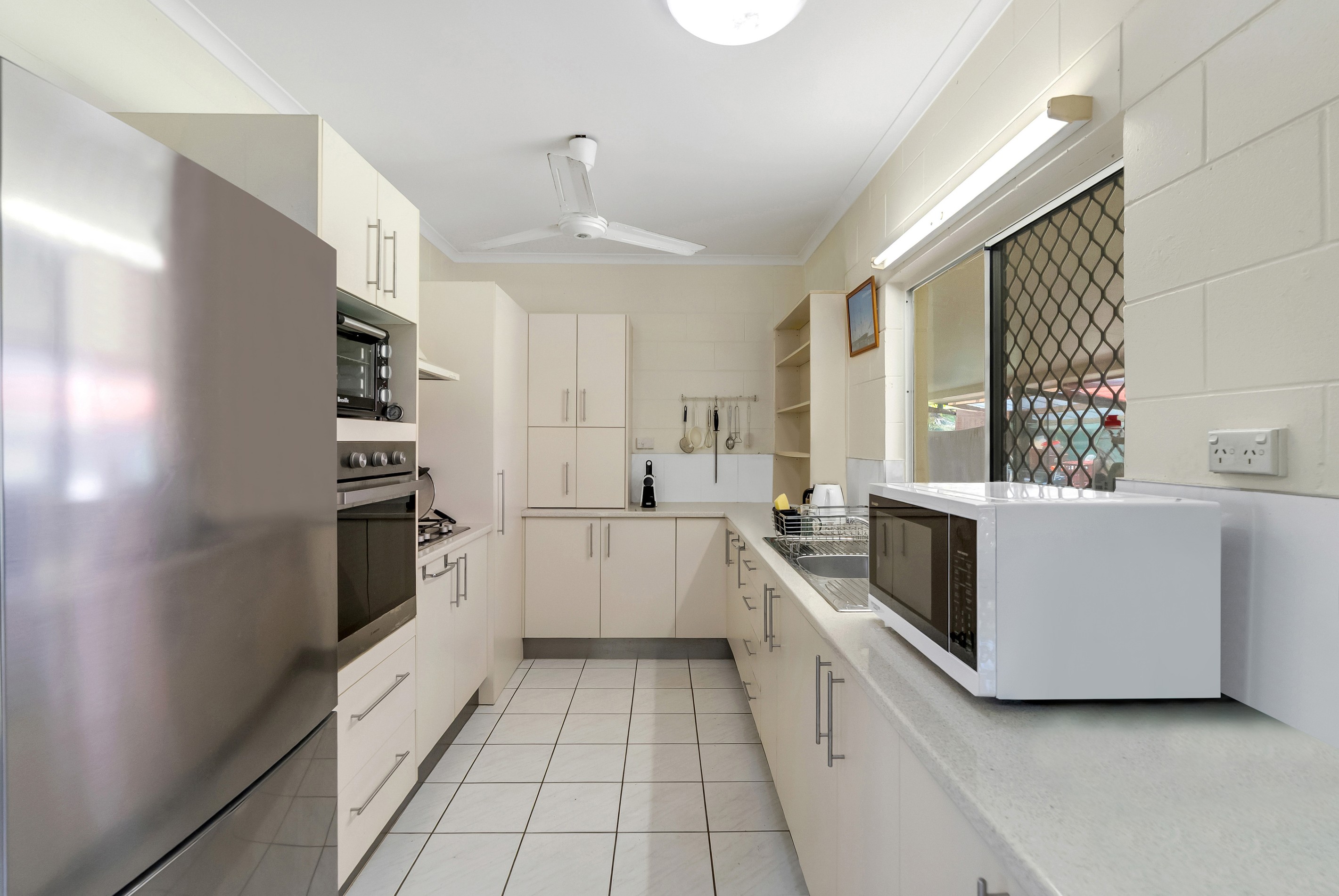 10 Tracey Close, Woree, QLD 4868