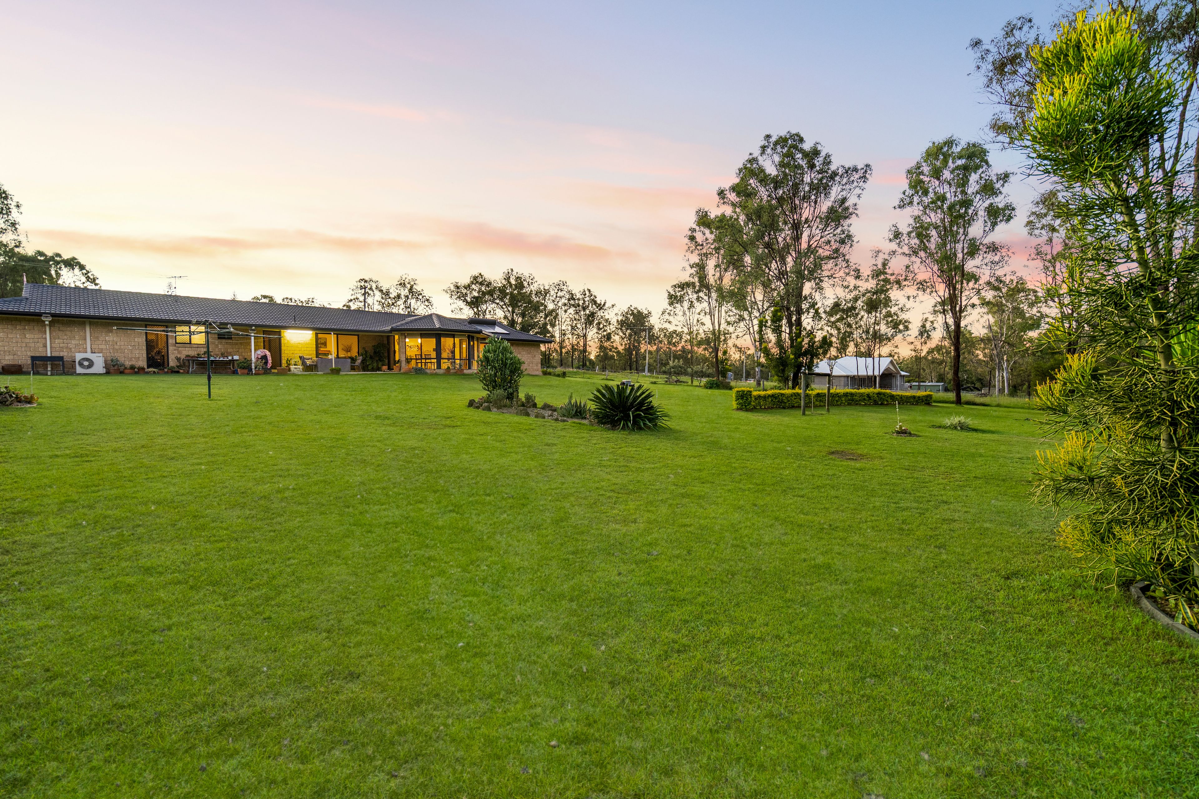 118 Thallon Road, Kensington Grove, QLD 4341