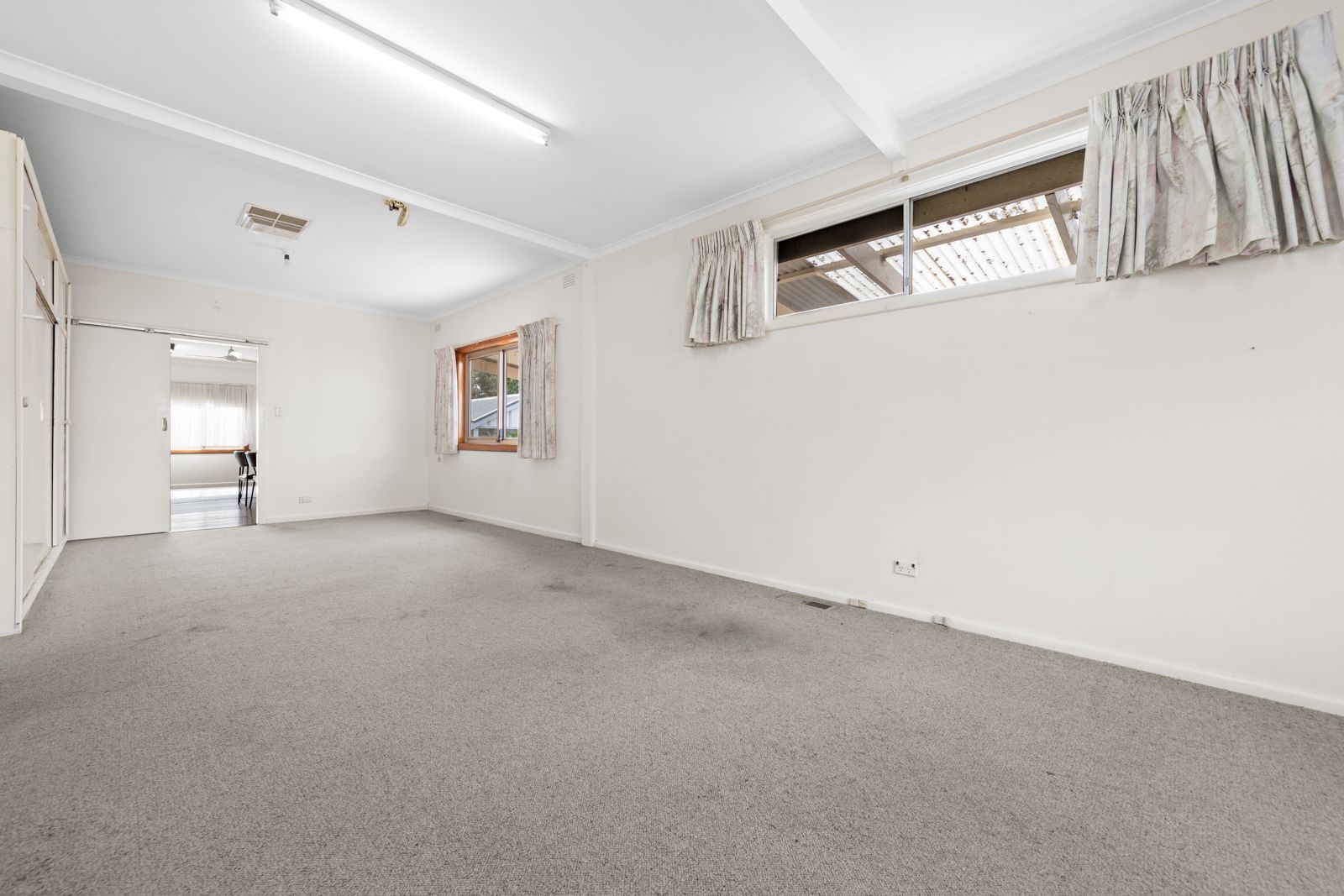 23 Peter Avenue — photo 5 of 12