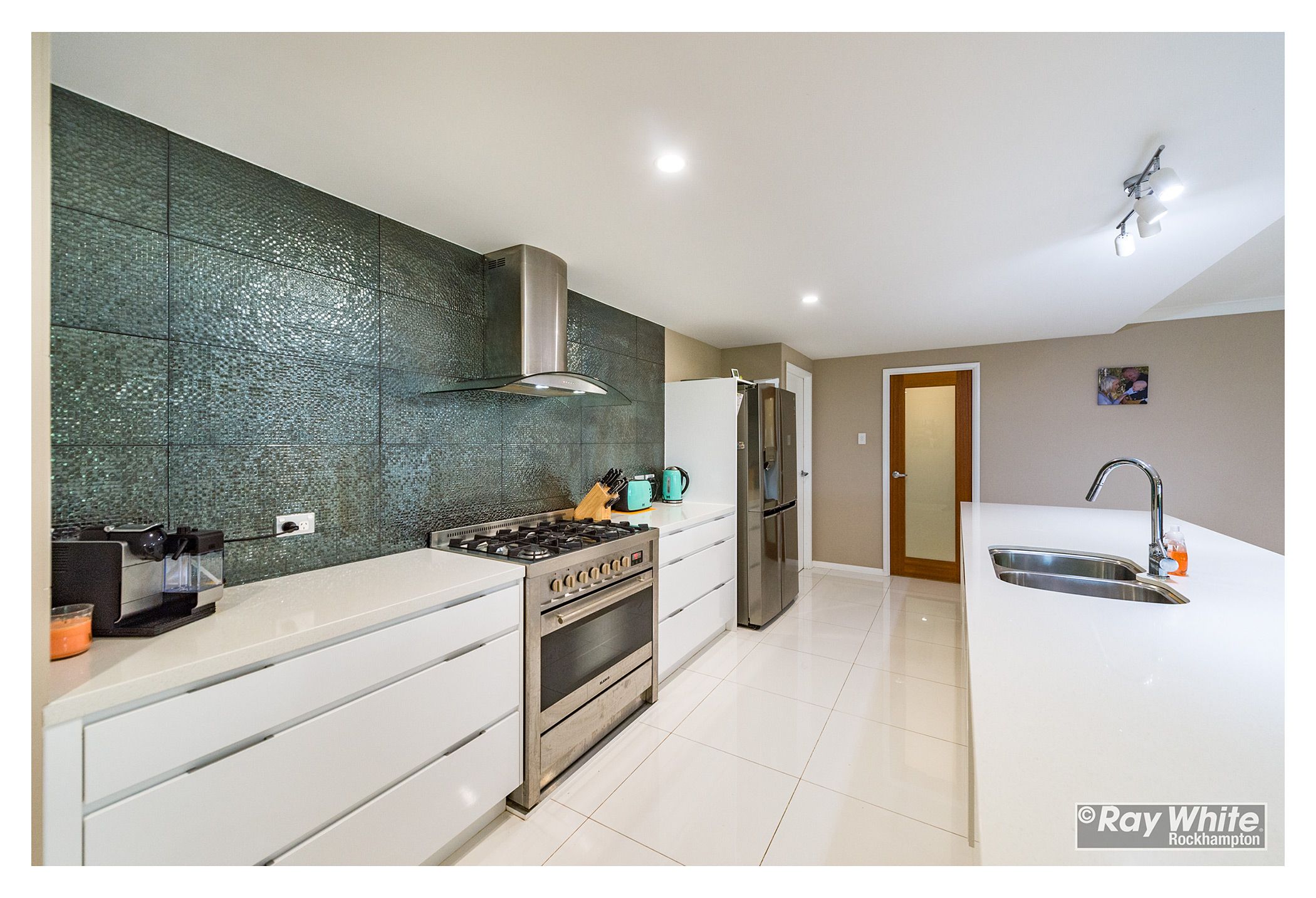 28 Riverside Drive, Parkhurst, QLD 4702