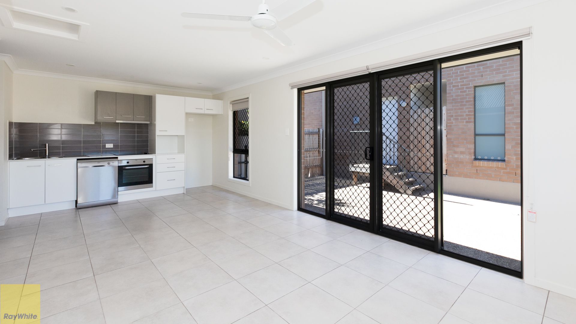 102 Lamington Drive, Redbank Plains, QLD 4301