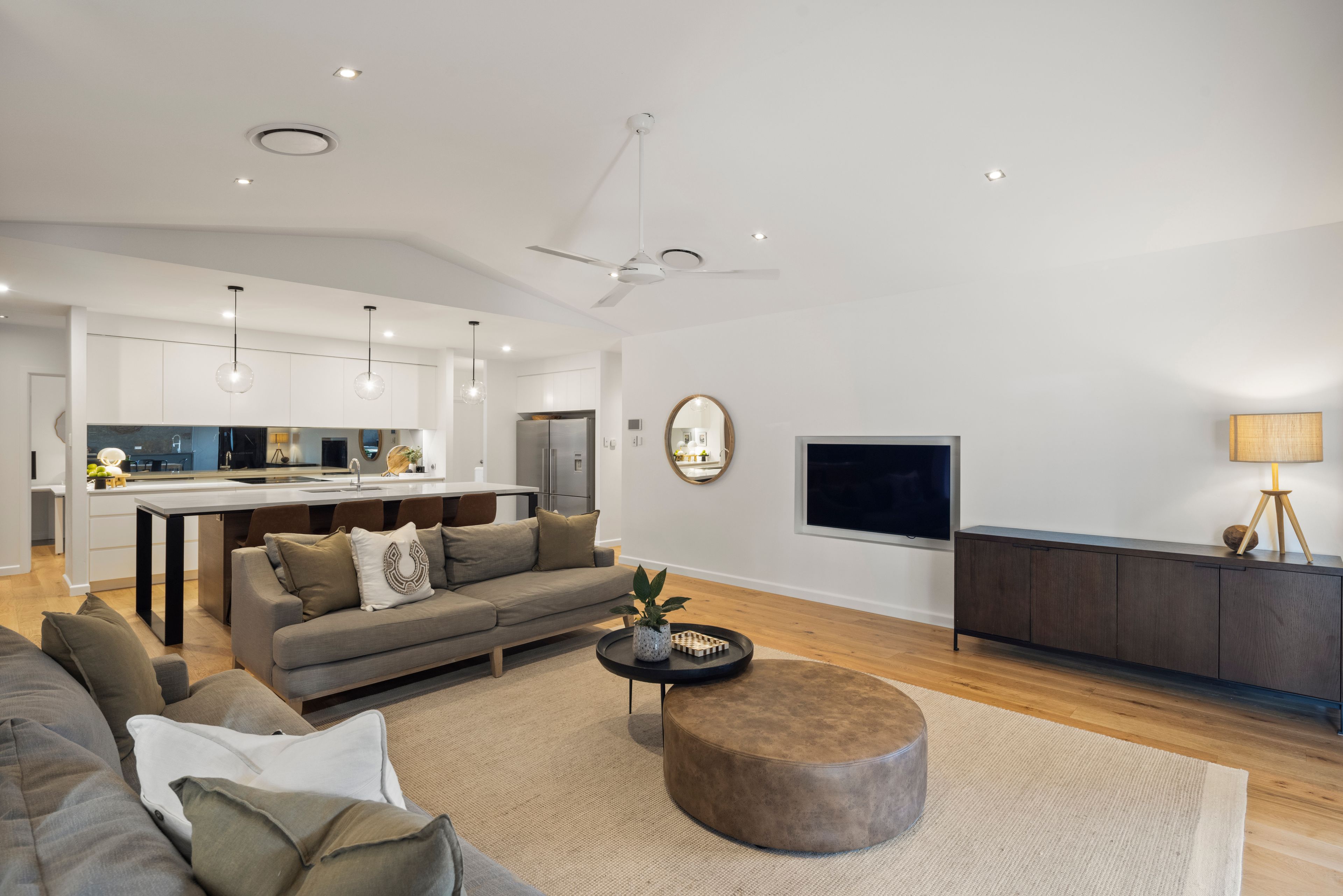 2 Chalmers Court, Samford Village, QLD 4520