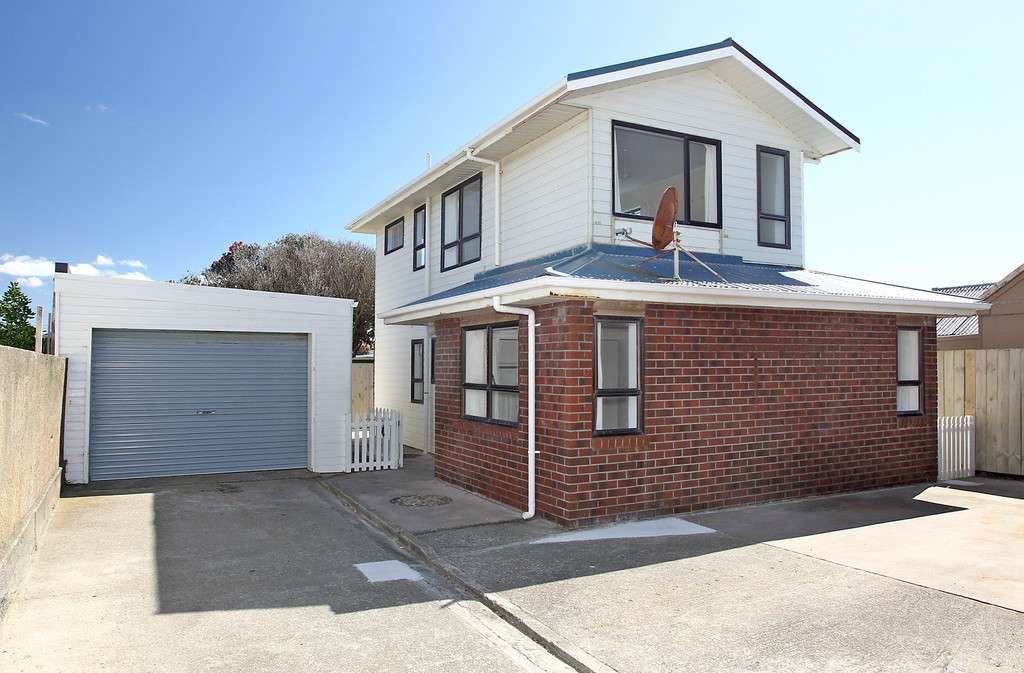 3/10 Lyall Parade photo 0