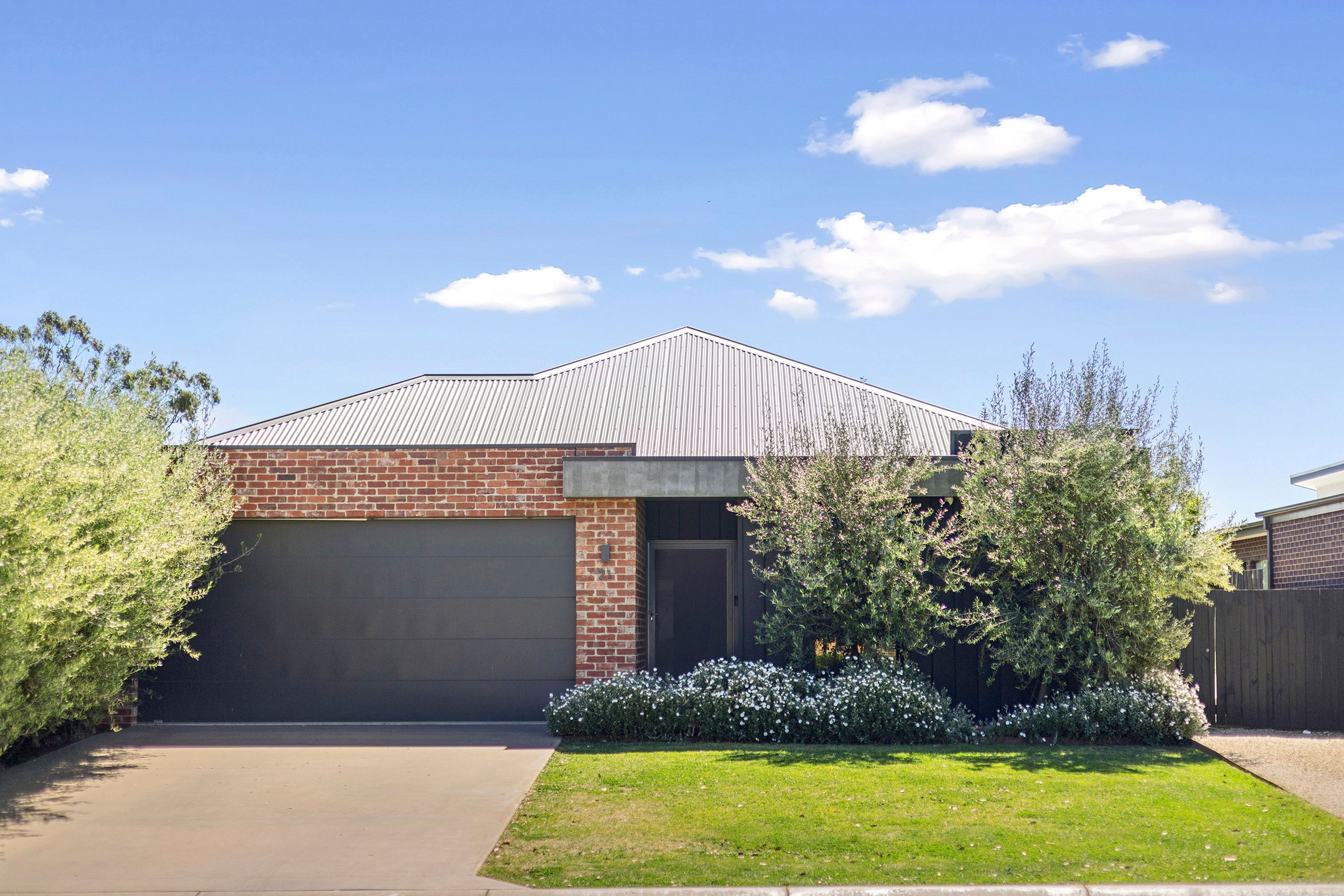 21 Durif Drive — photo from Ray White Echuca
