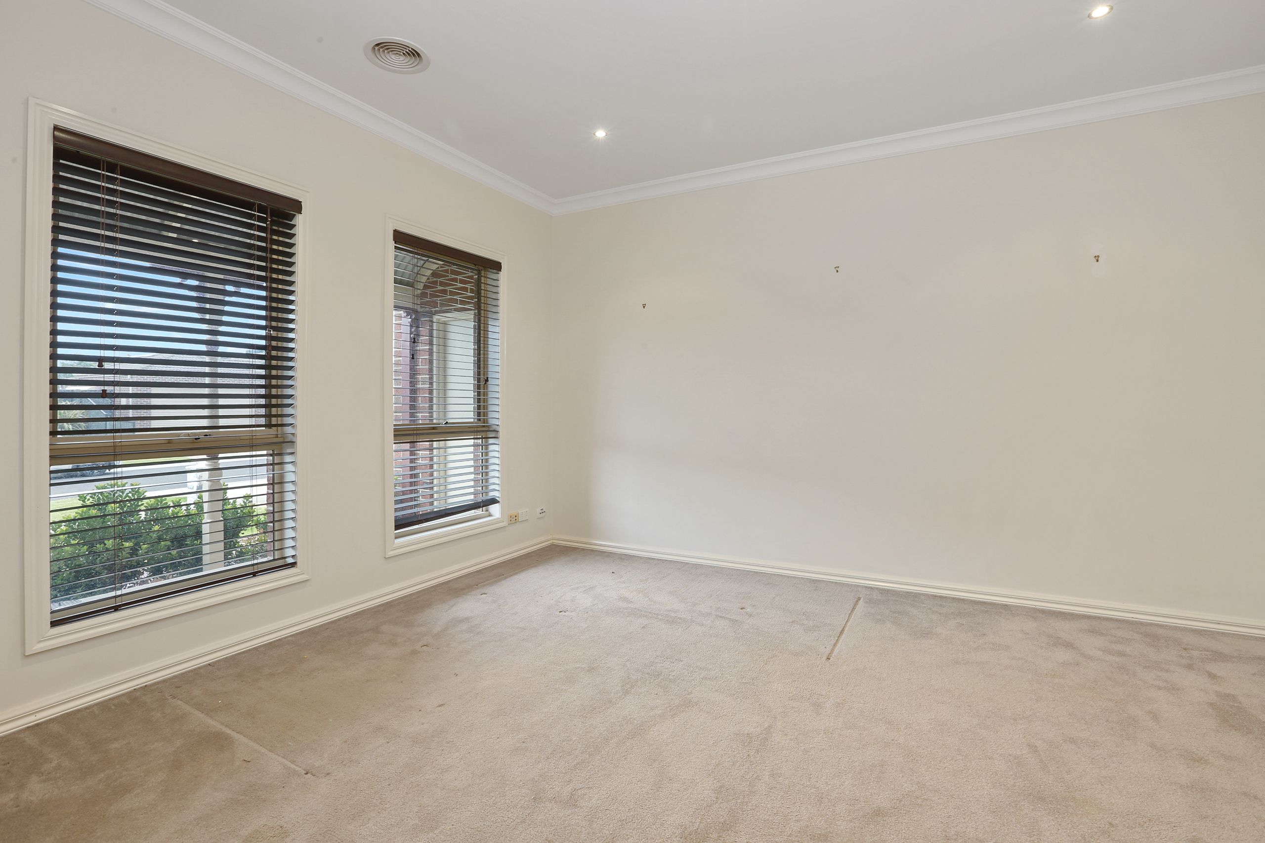18 Raymond George Place, Lara, VIC 3212