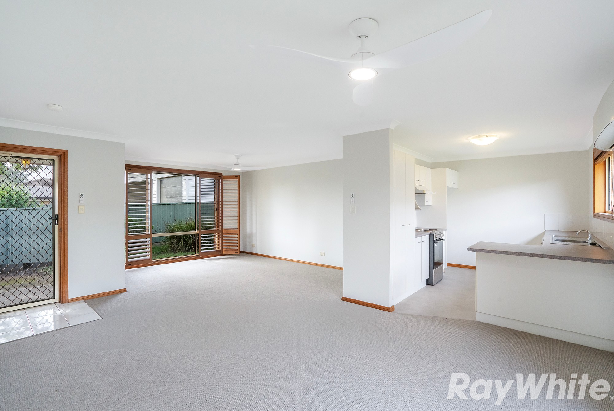 2/20 Crawford Avenue, Tenambit, NSW 2323