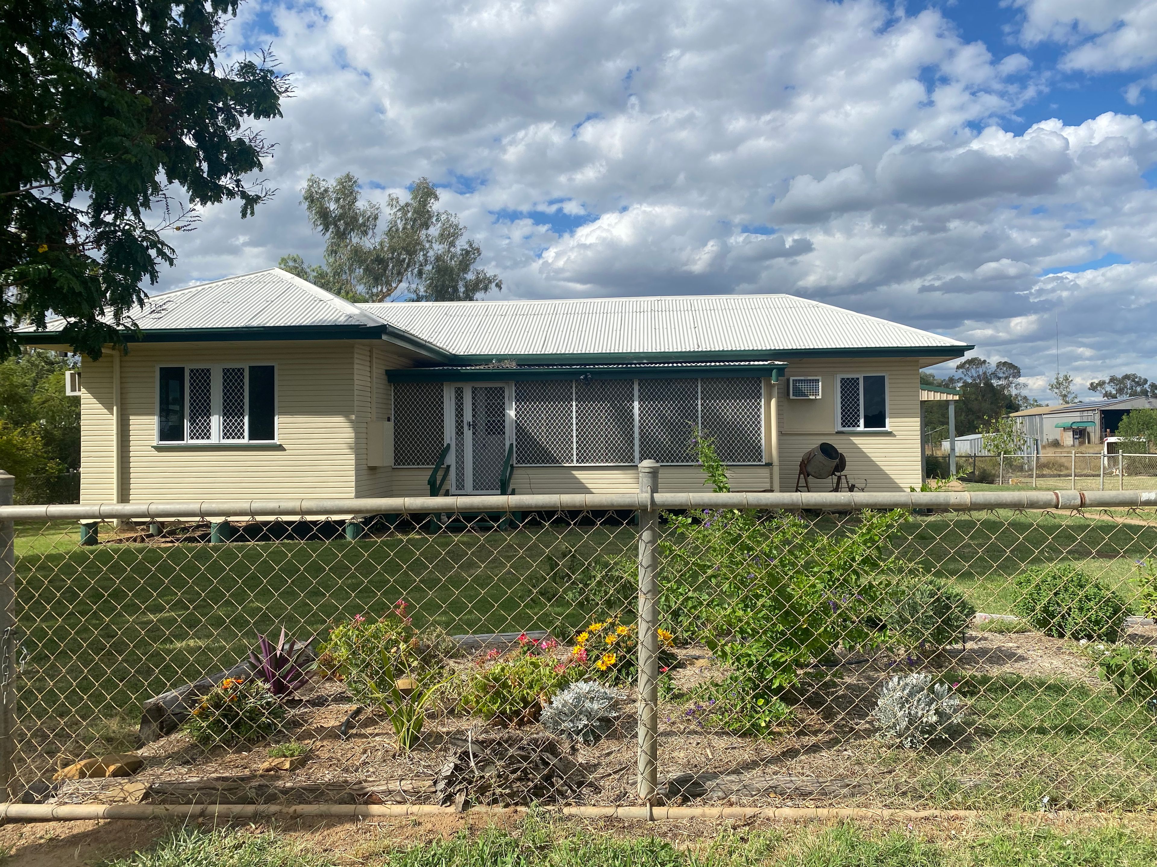 17 Garden Street, Blackall QLD 4472