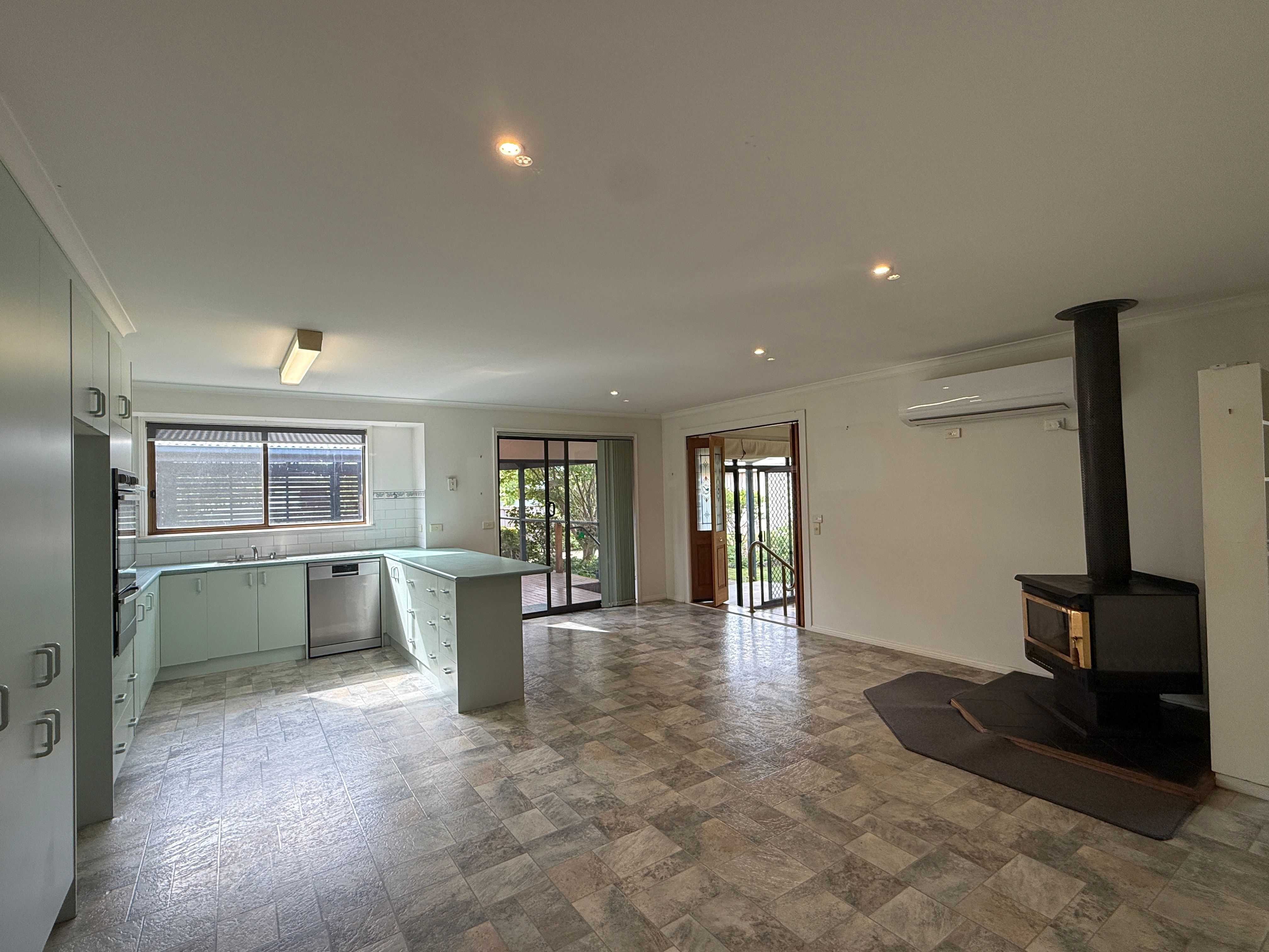 50 Kennedy Street — photo 5 of 14